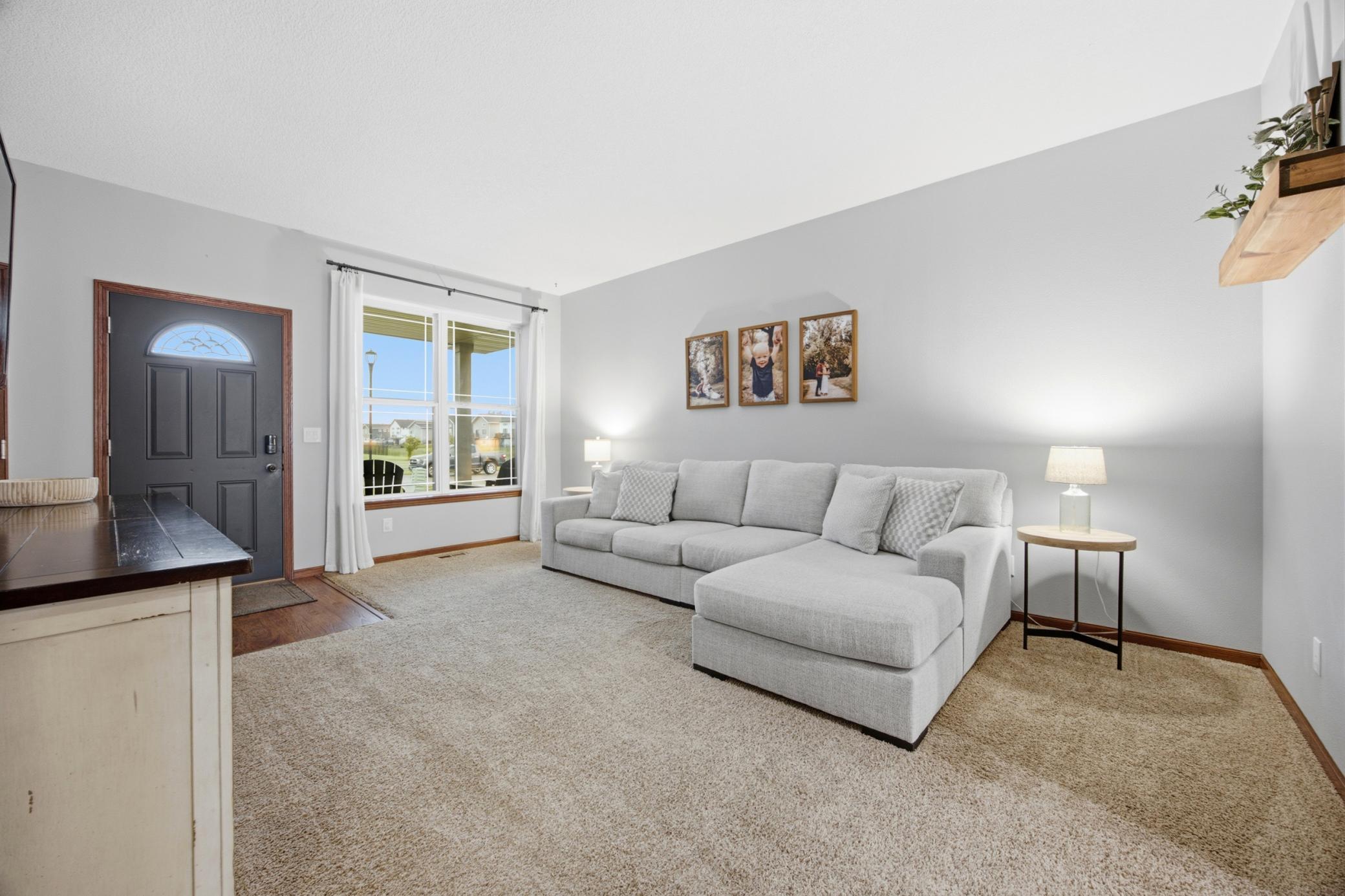90 6th Street E Property Photo 7