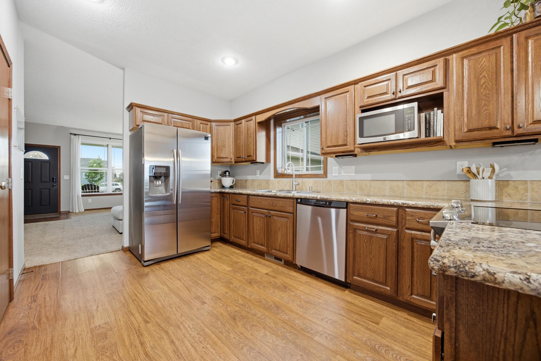 90 6th Street E Property Photo 9