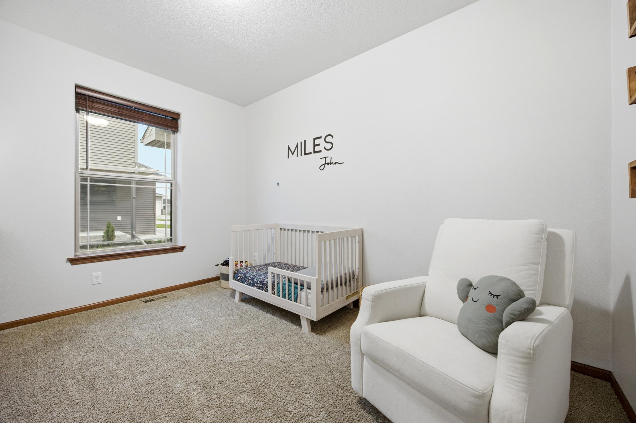 90 6th Street E Property Photo 16