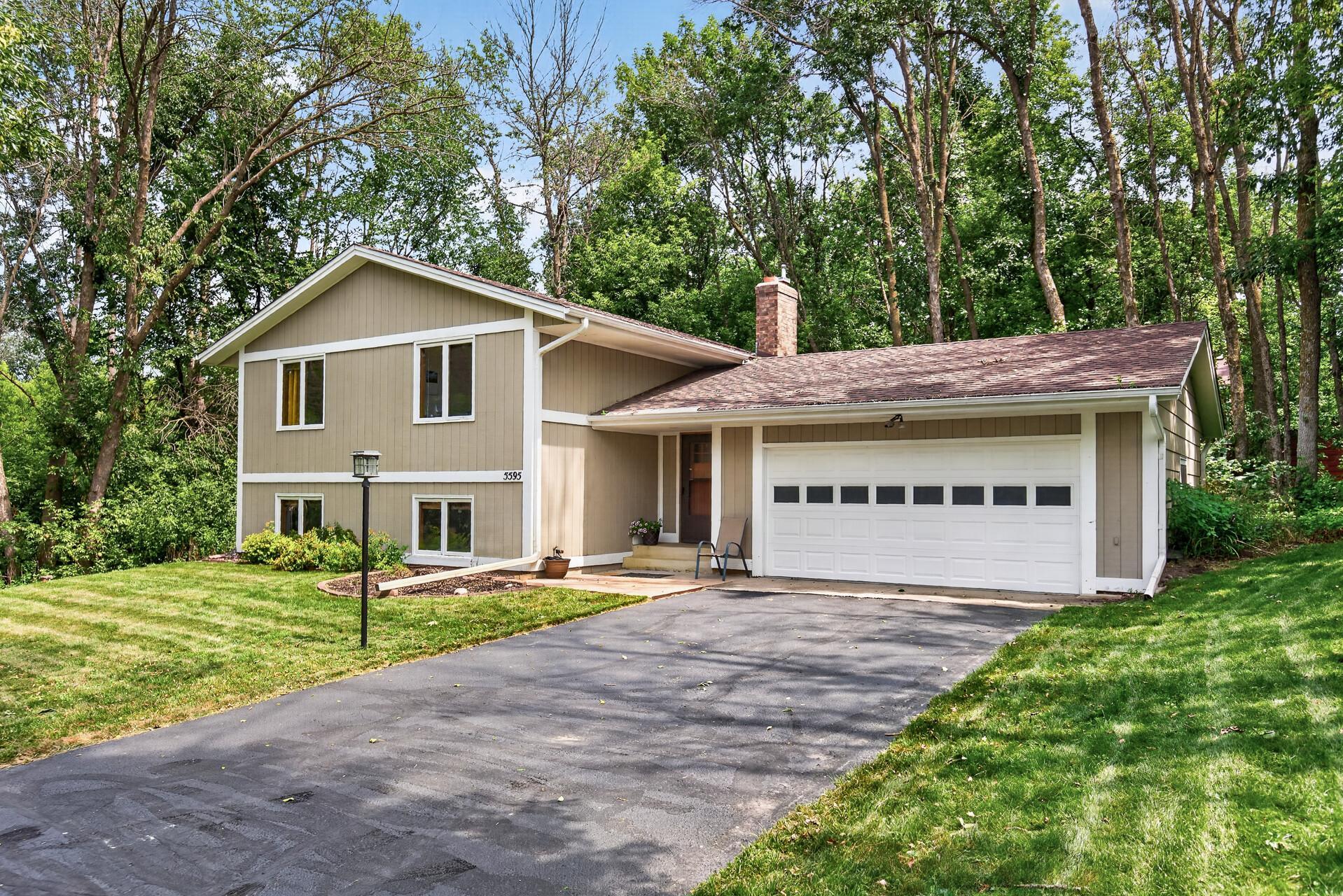5595 Wedgewood Drive Property Photo 1
