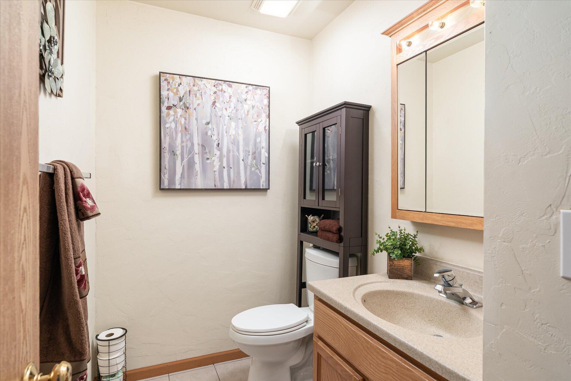 808 Cedar Drive B Property Photo 11