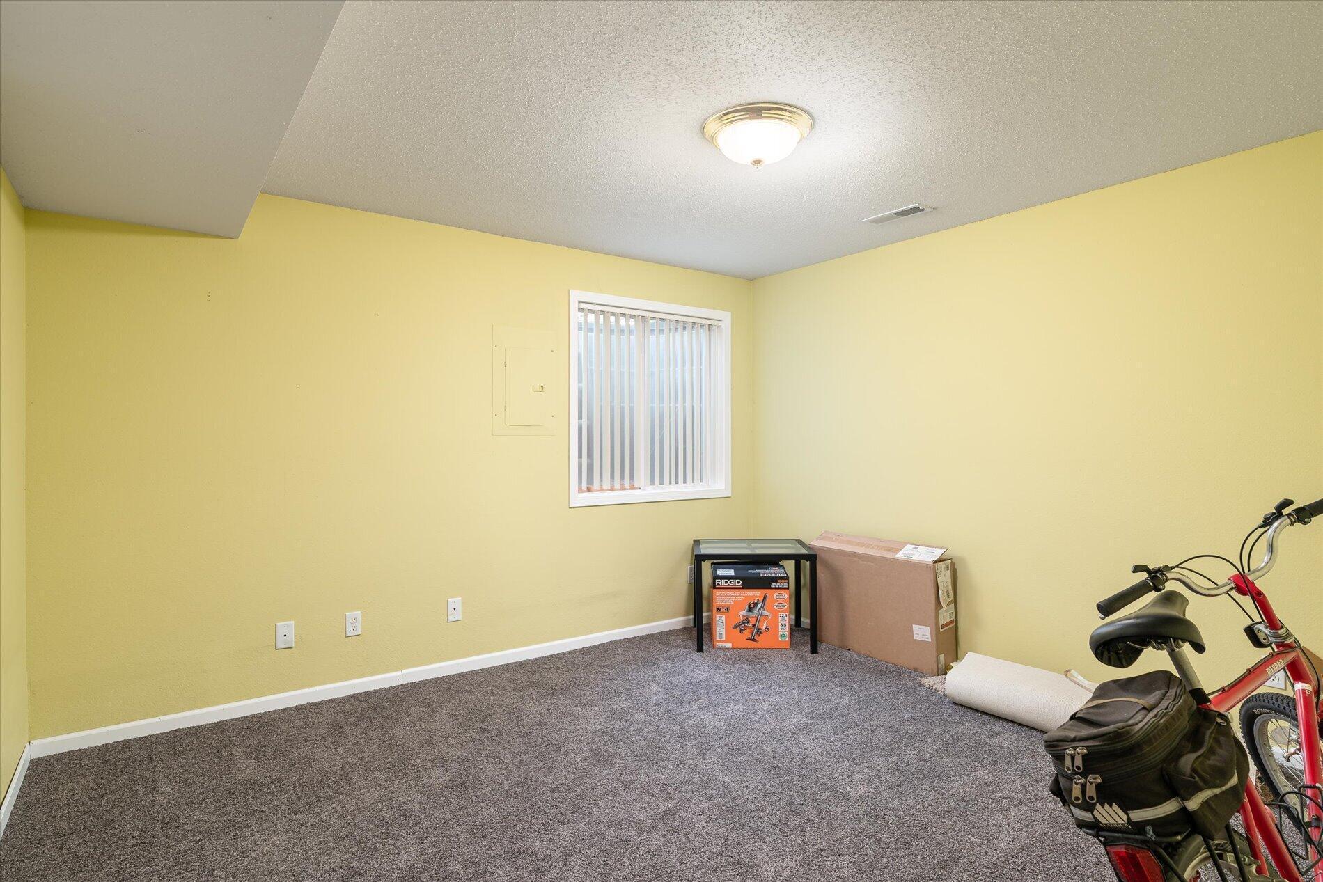 808 Cedar Drive B Property Photo 15