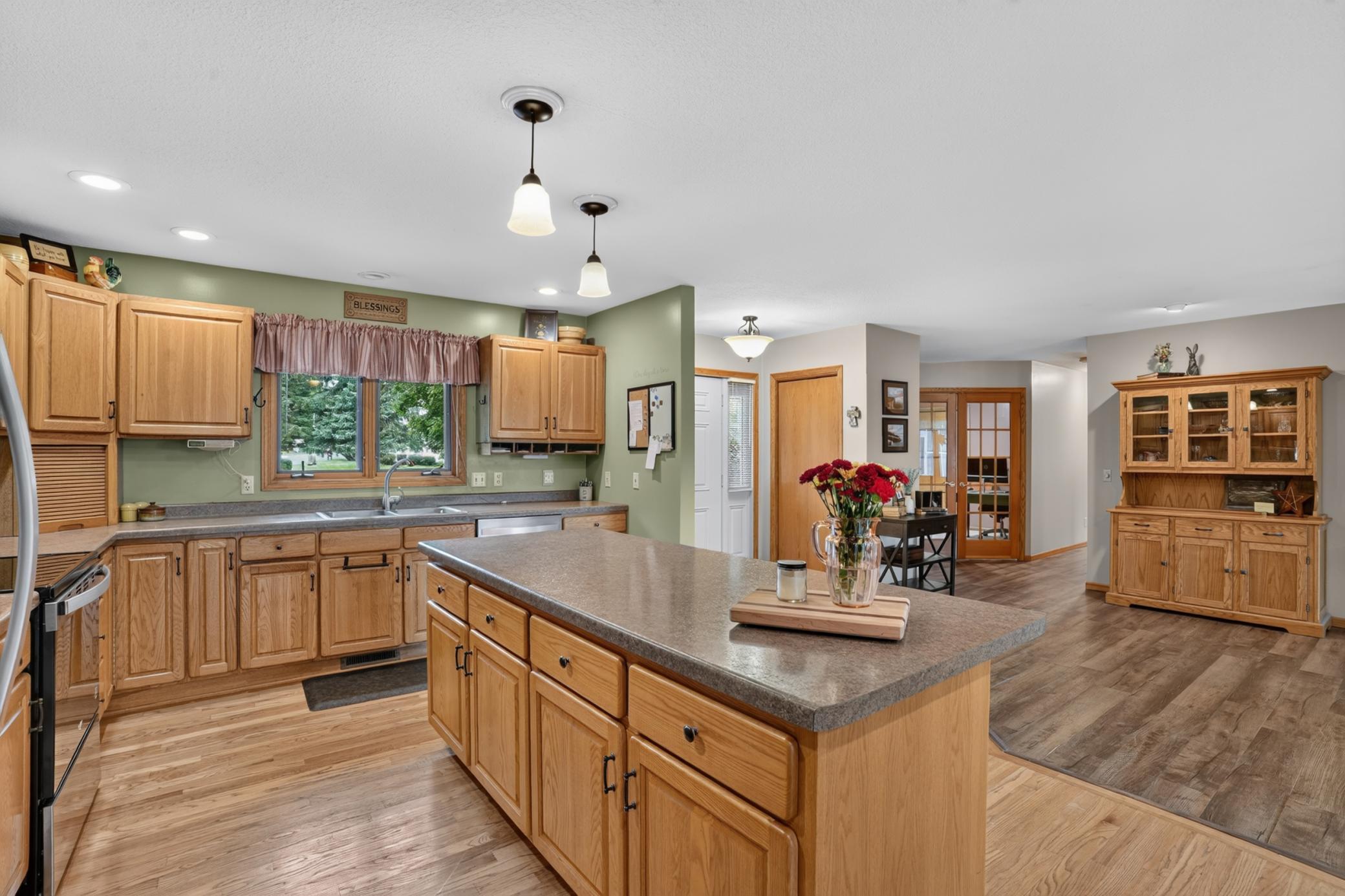 101 Anglewood Drive Property Photo 10