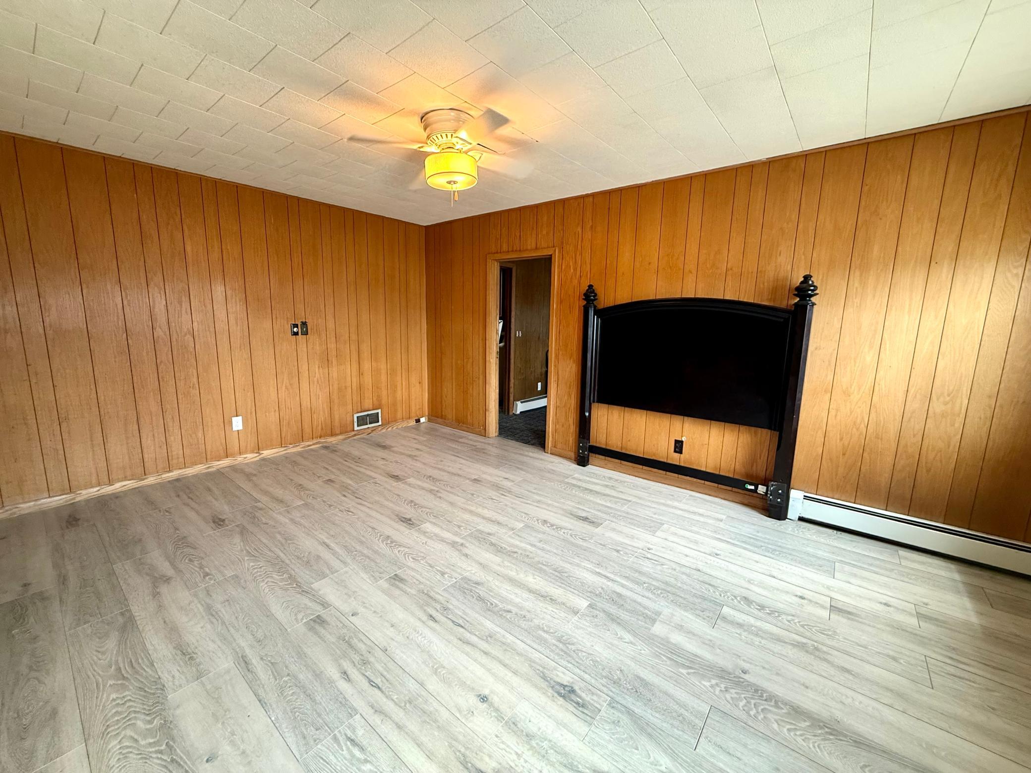 110 Main Street N Property Photo 34