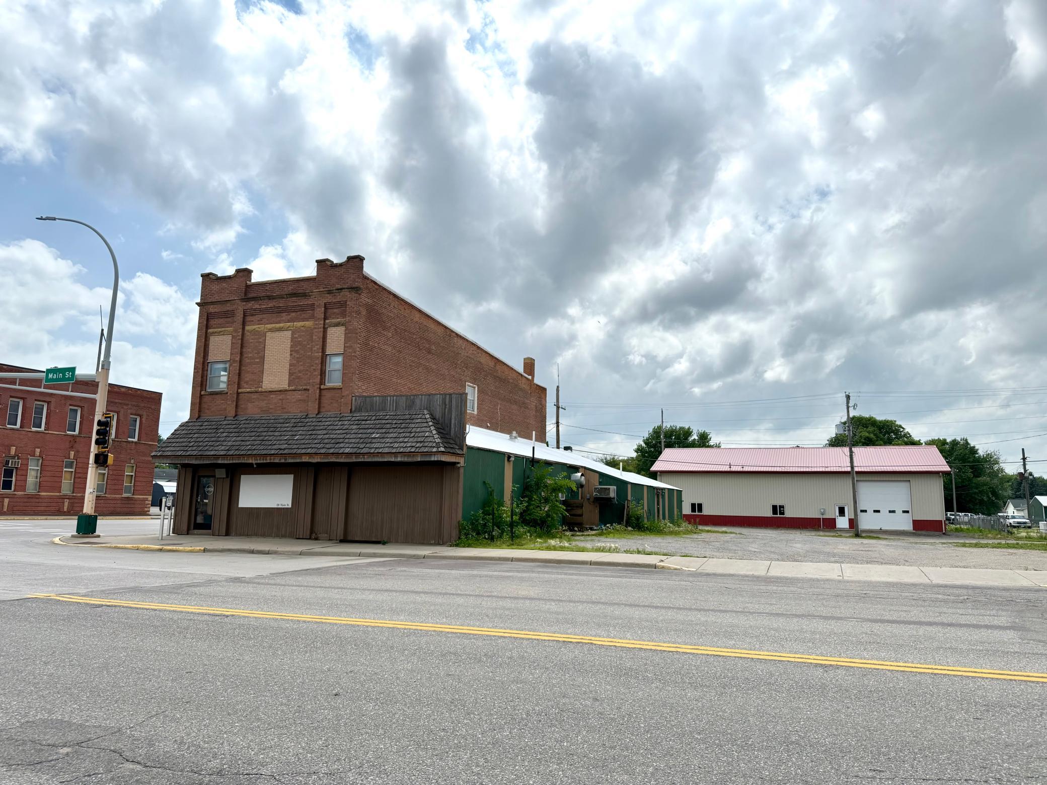 110 Main Street N Property Photo 52