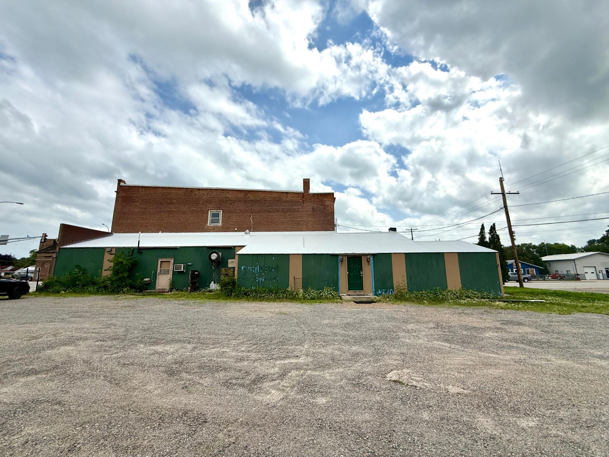 110 Main Street N Property Photo 54