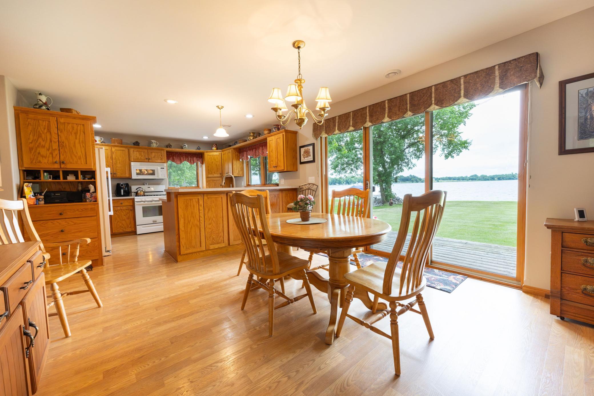 44114 Outlet Beach Road Property Photo 10