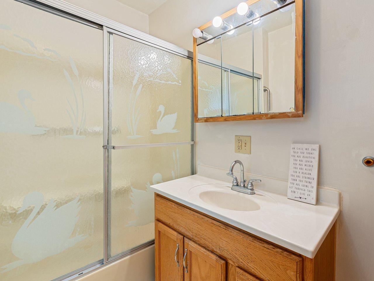 201 Hillcrest Drive Property Photo 17