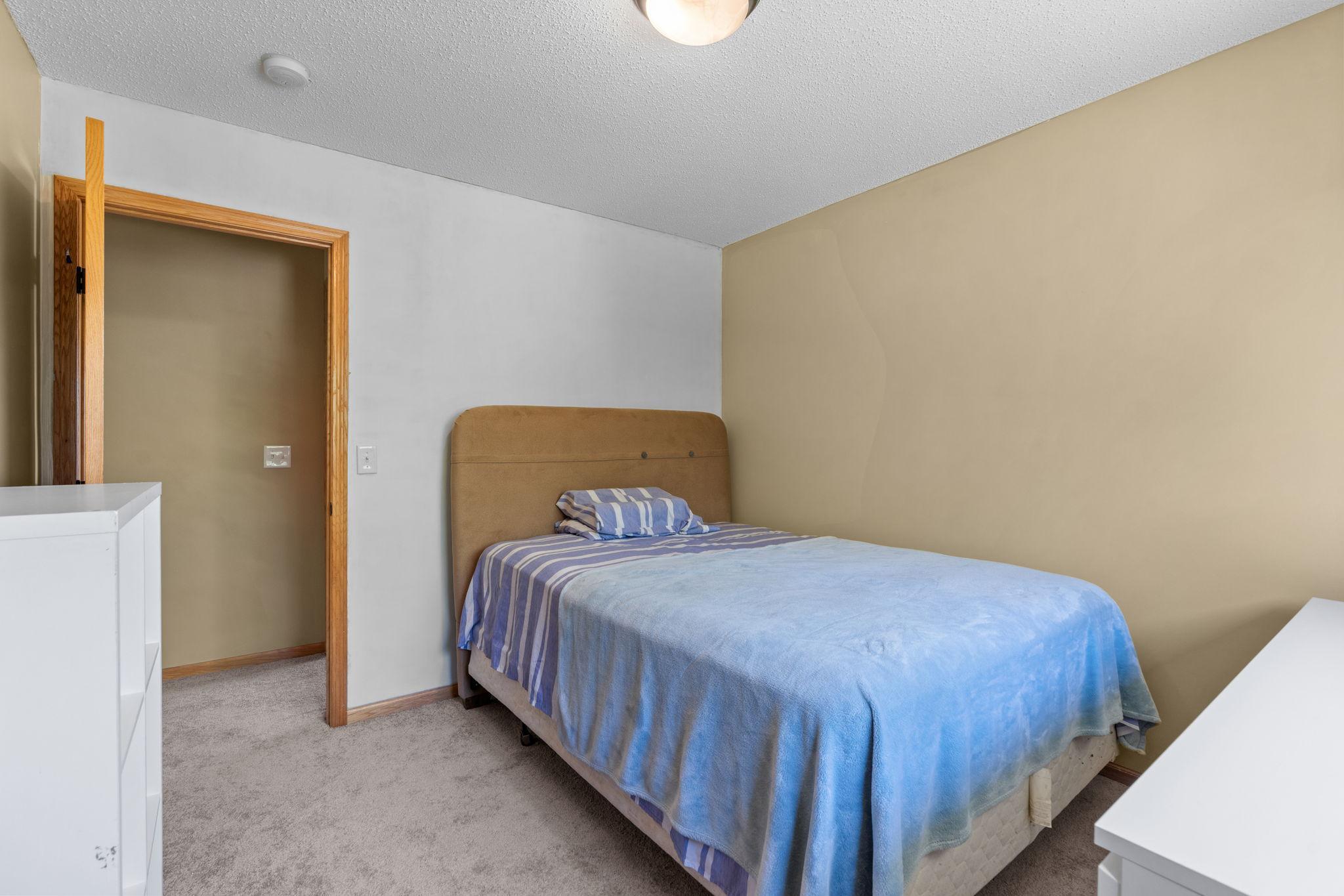 18962 Helen Way Property Photo 24