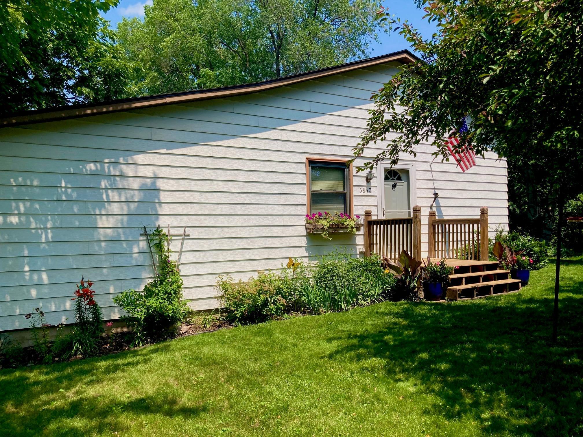 5840 Idlewood Road Property Photo 3