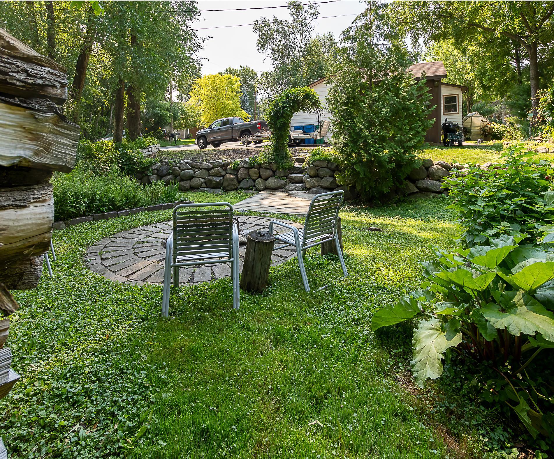 5840 Idlewood Road Property Photo 11