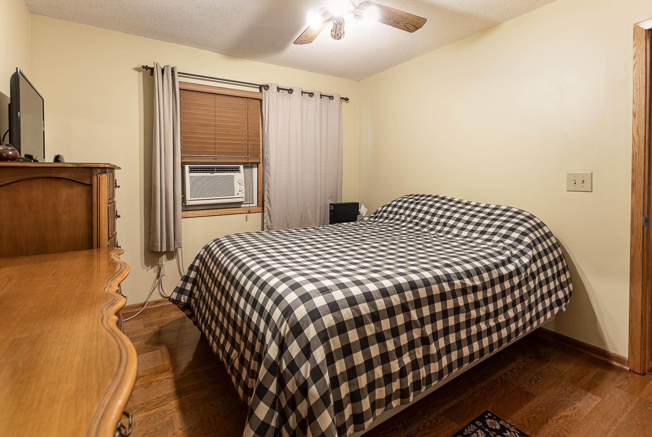 5840 Idlewood Road Property Photo 16