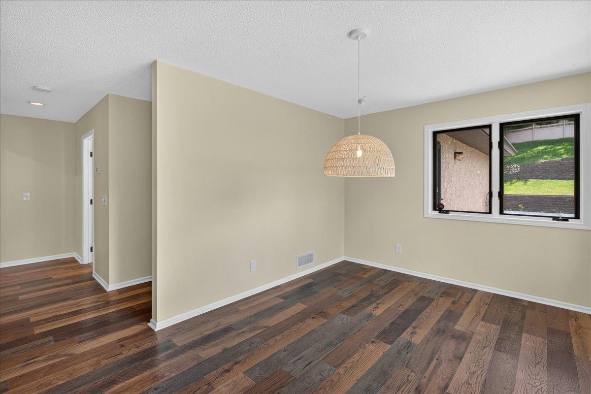 660 Riverview Drive 620 Property Photo 9