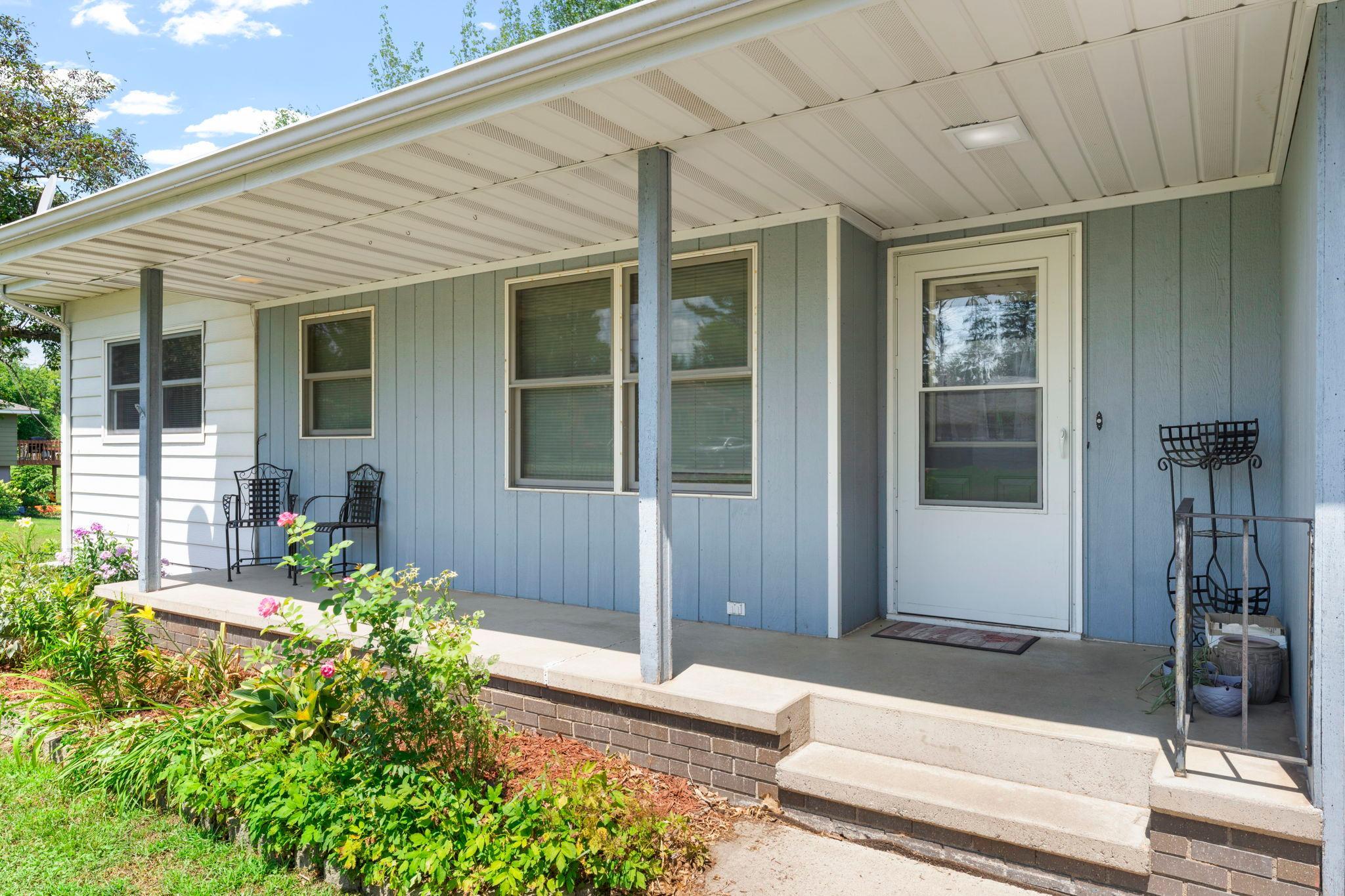 522 3rd Street Property Photo 3
