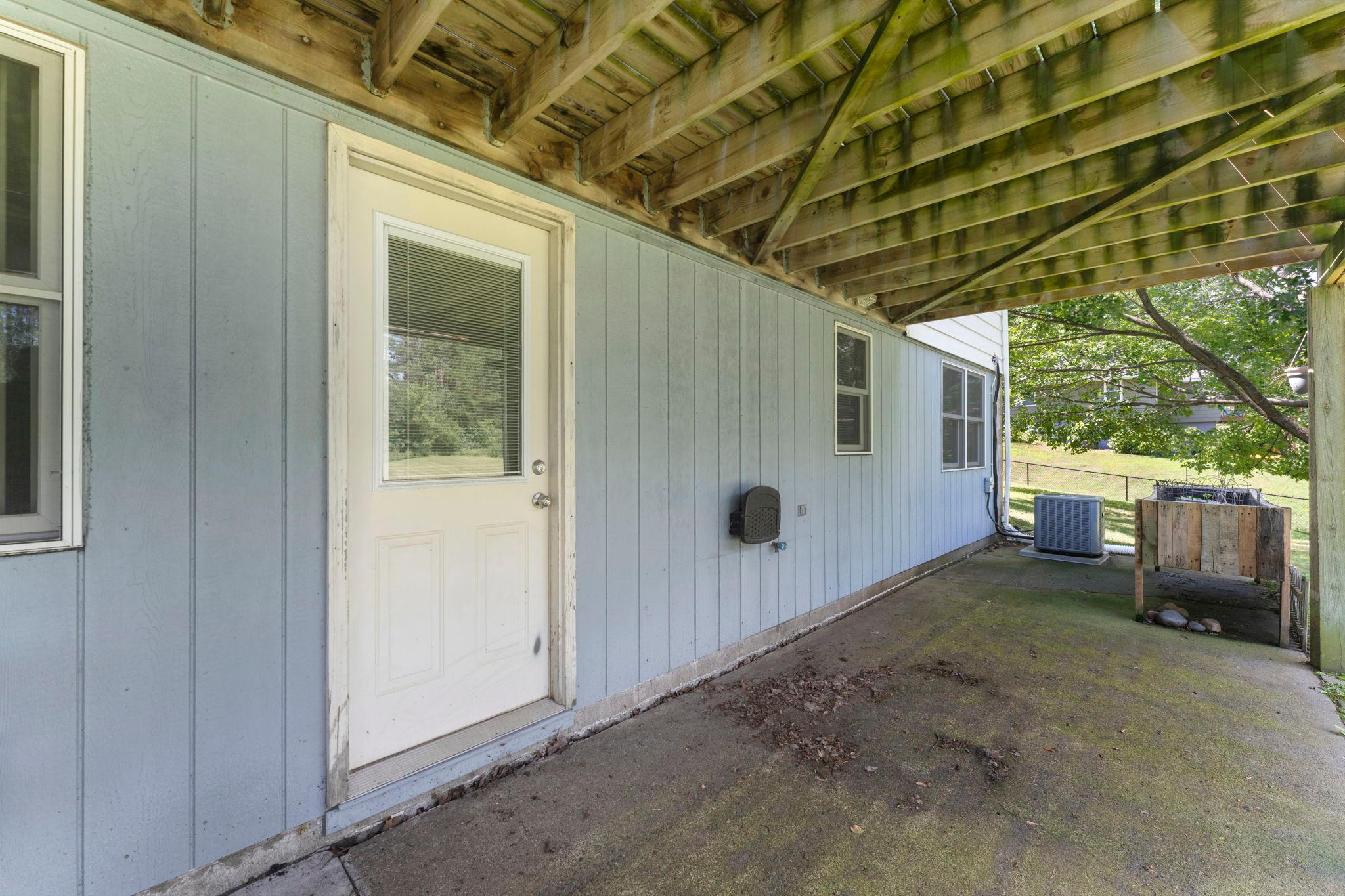 522 3rd Street Property Photo 38