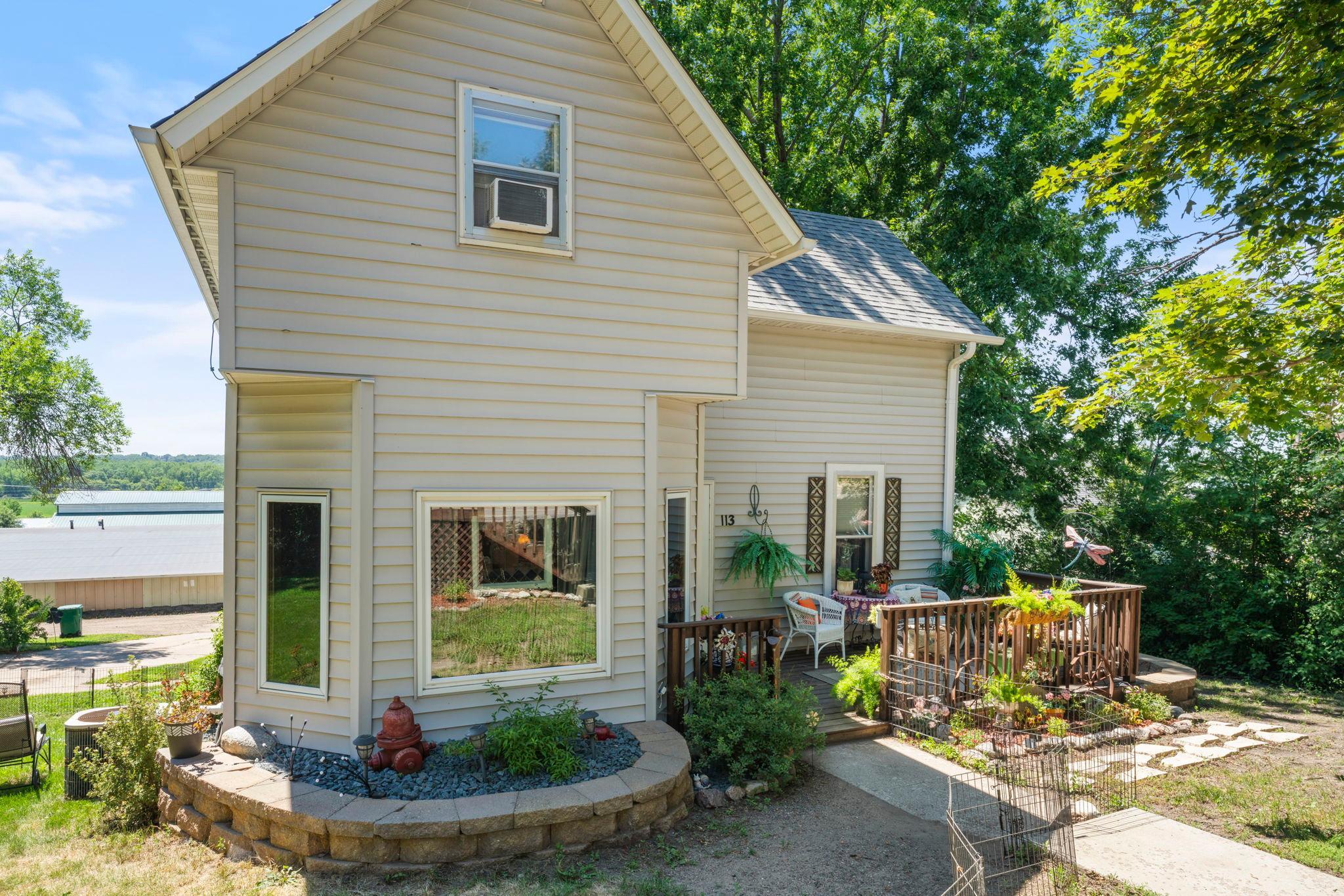 113 3rd Street Se Property Photo 1
