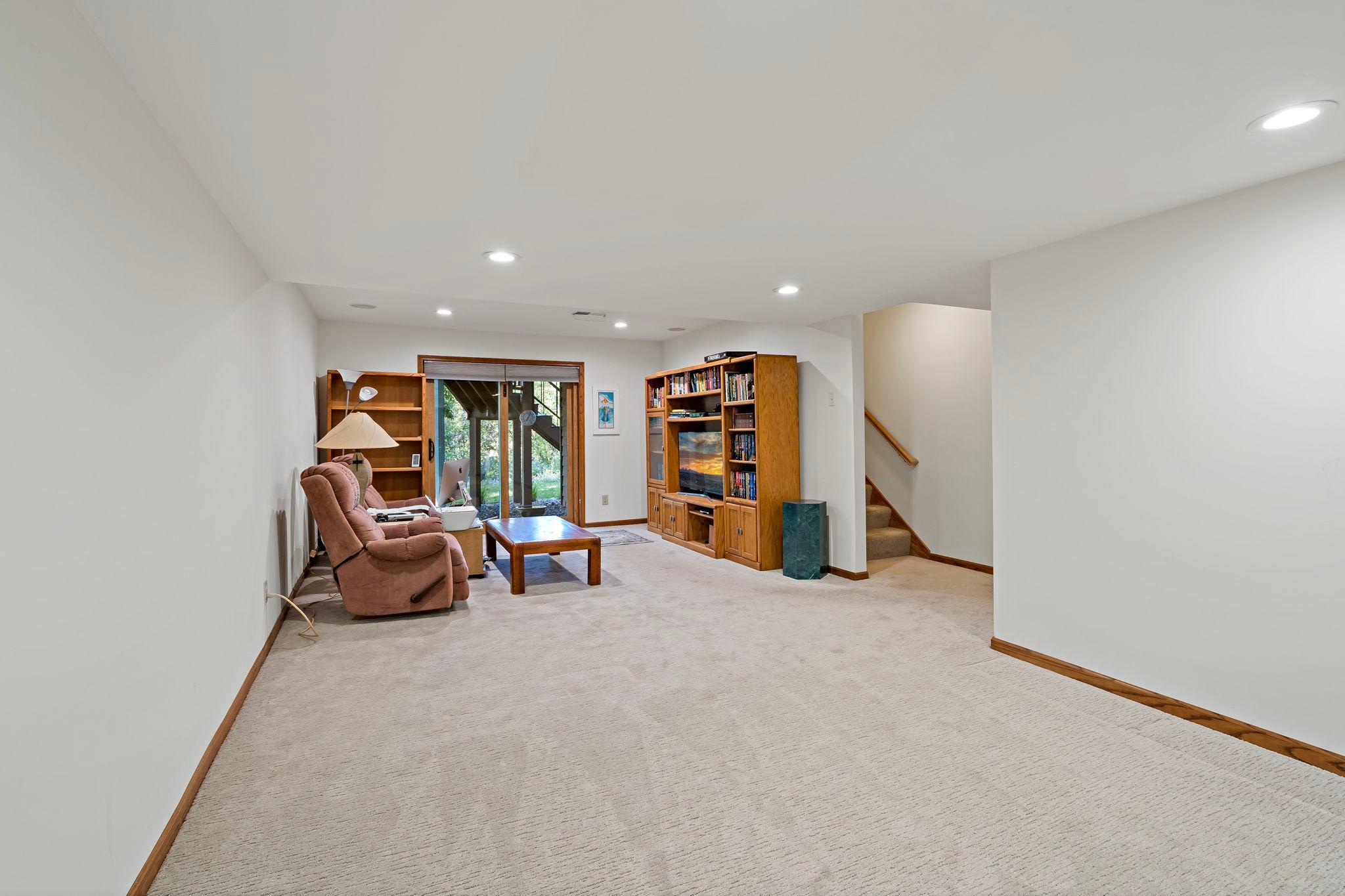 7600 Eileen Street Property Photo 25