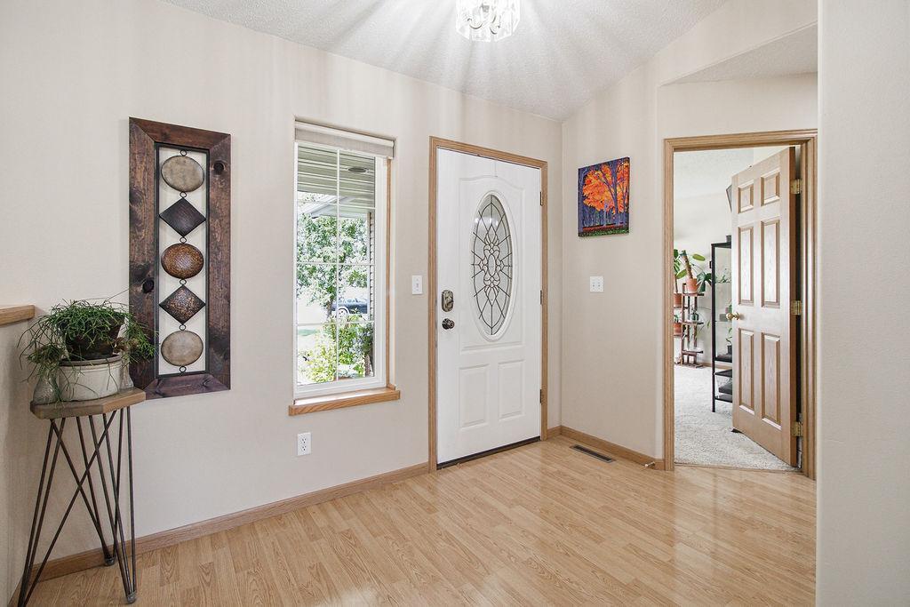 610 3rd Street E Property Photo 3