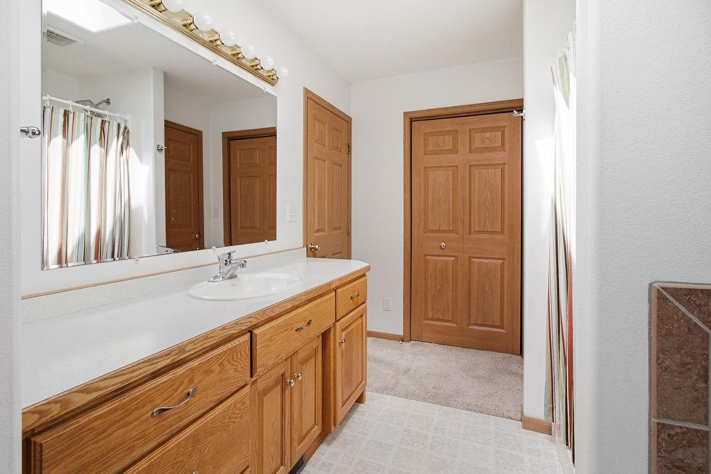 610 3rd Street E Property Photo 15