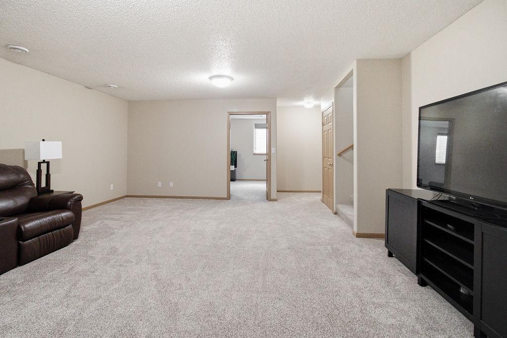 610 3rd Street E Property Photo 17