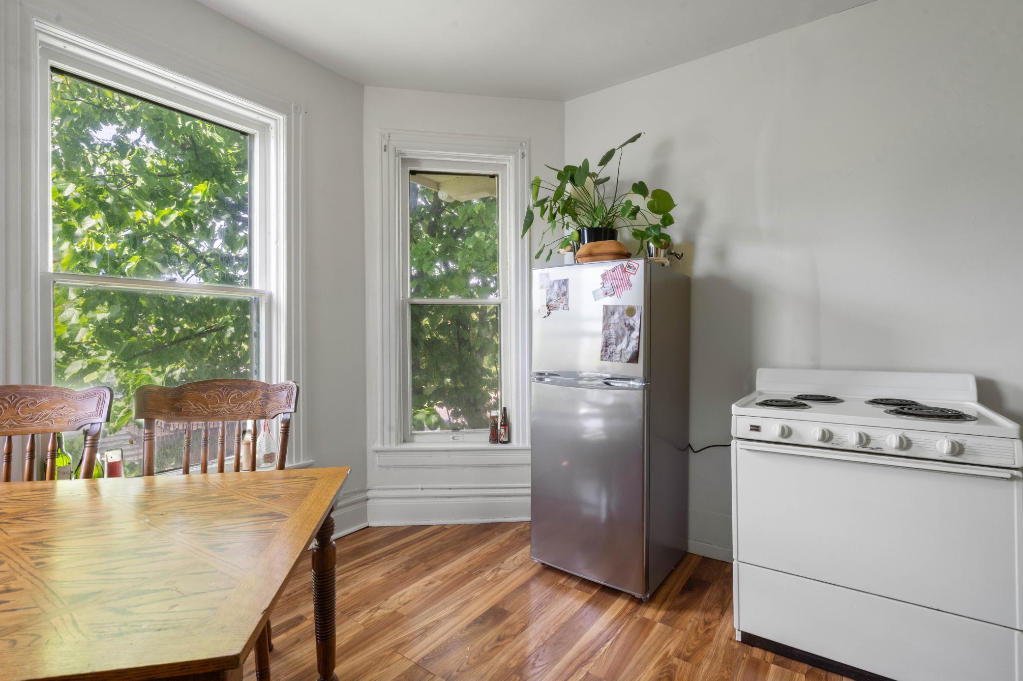 1530-1532 E 1st Street Property Photo 9