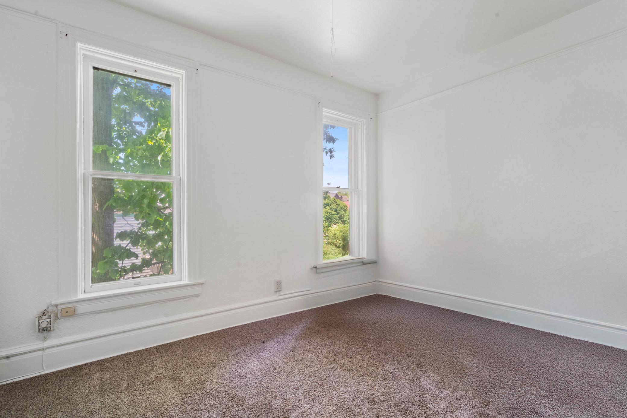 1530-1532 E 1st Street Property Photo 13