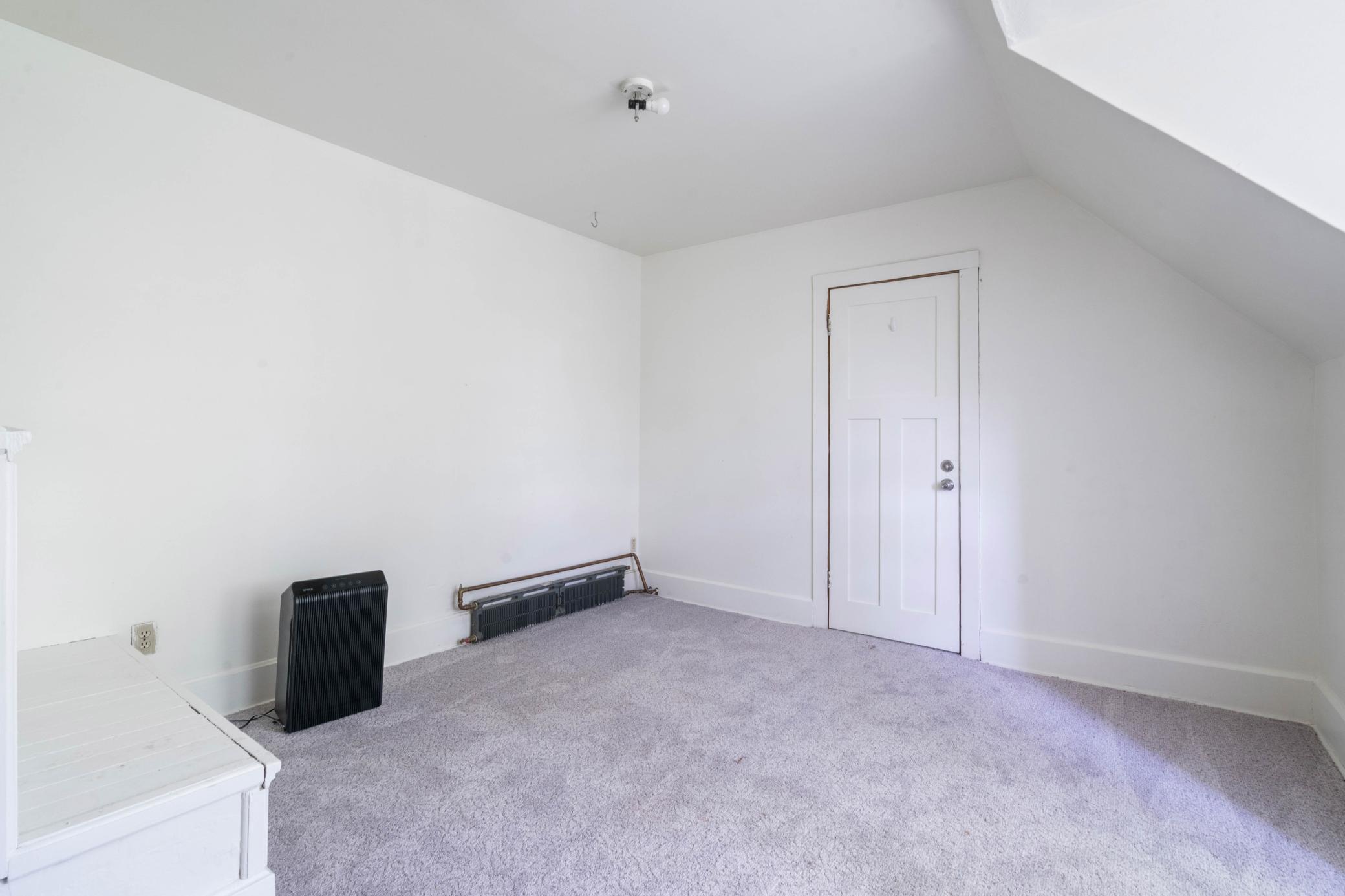 1530-1532 E 1st Street Property Photo 17