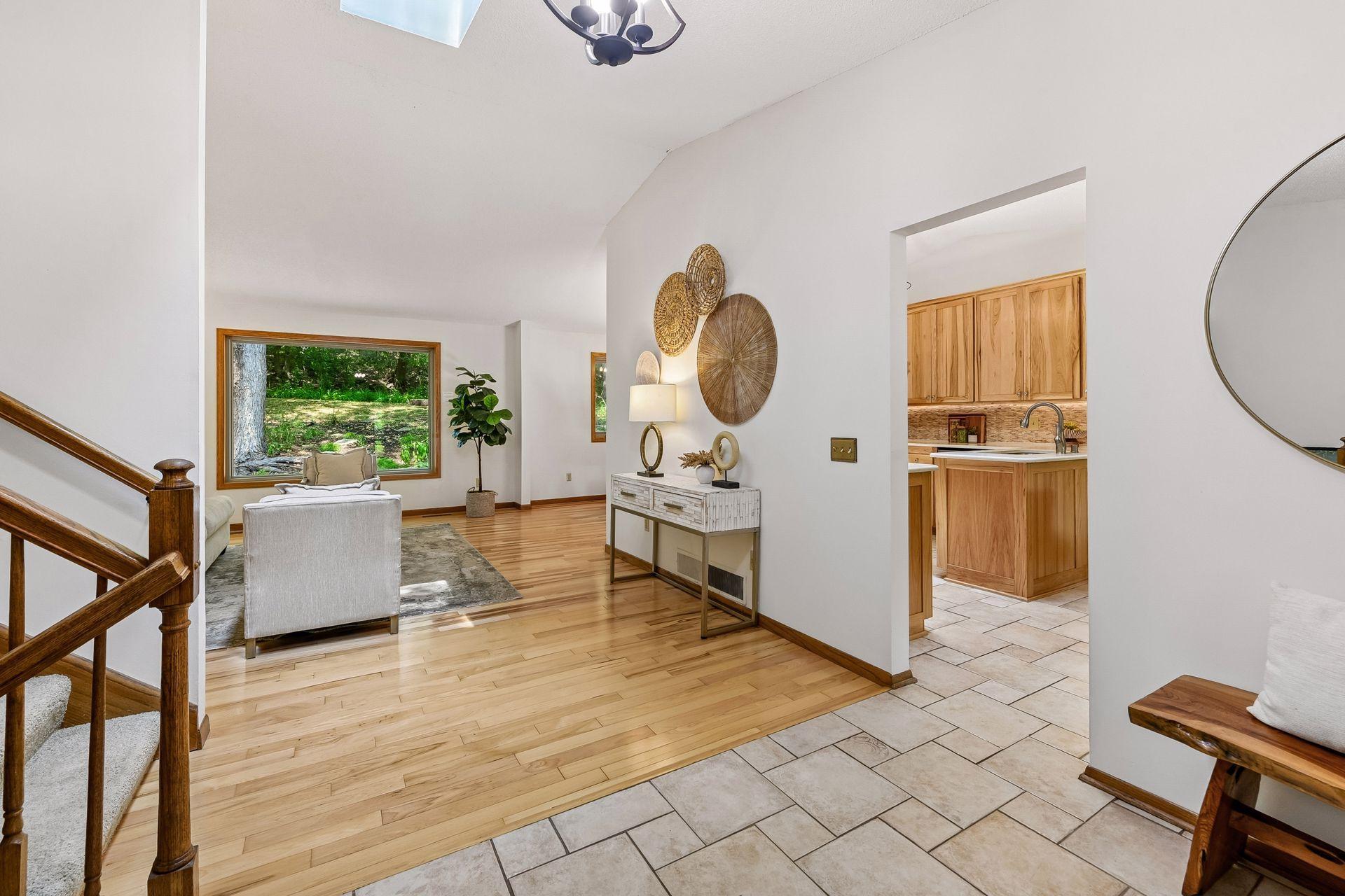 14810 Lloyds Drive Property Photo 4