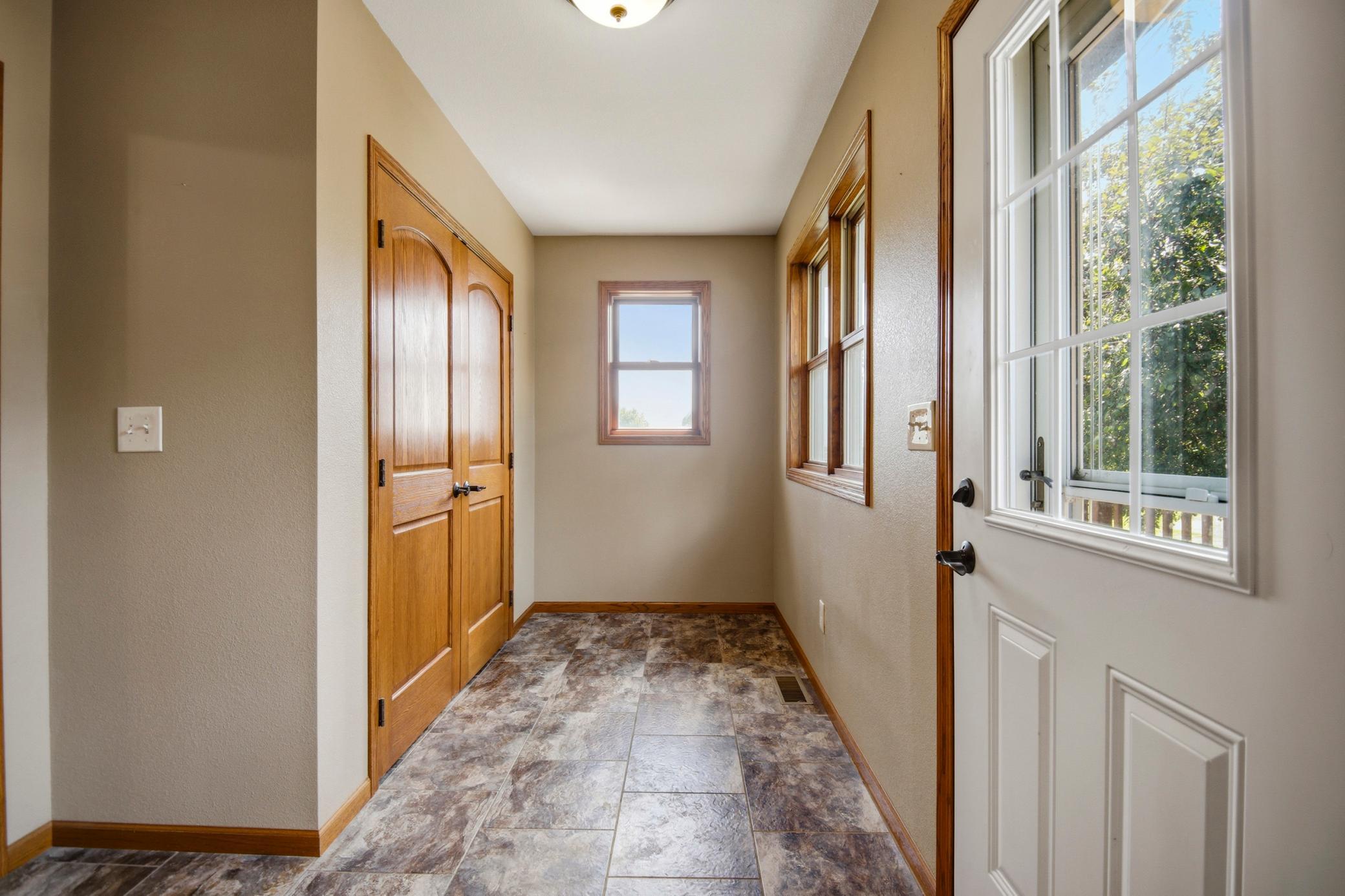 8169 Highway 30 E Property Photo 21
