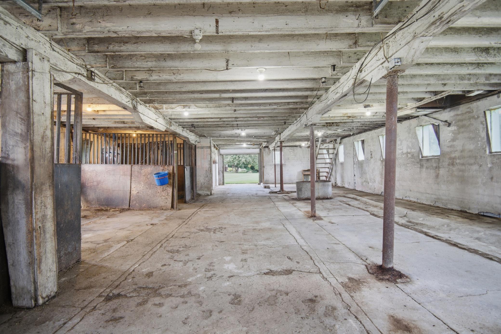 8169 Highway 30 E Property Photo 55