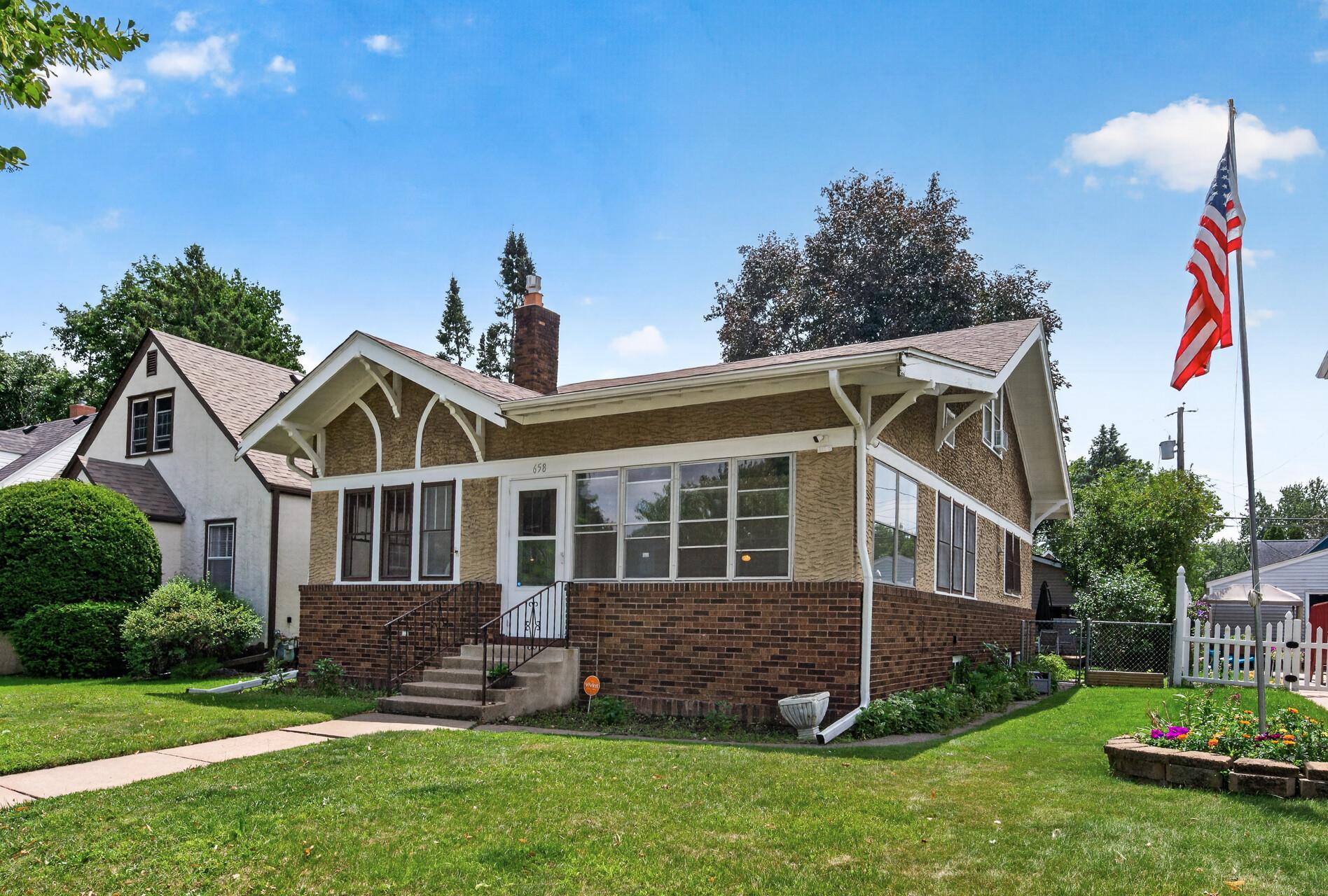 658 Nebraska Avenue E Property Photo 2