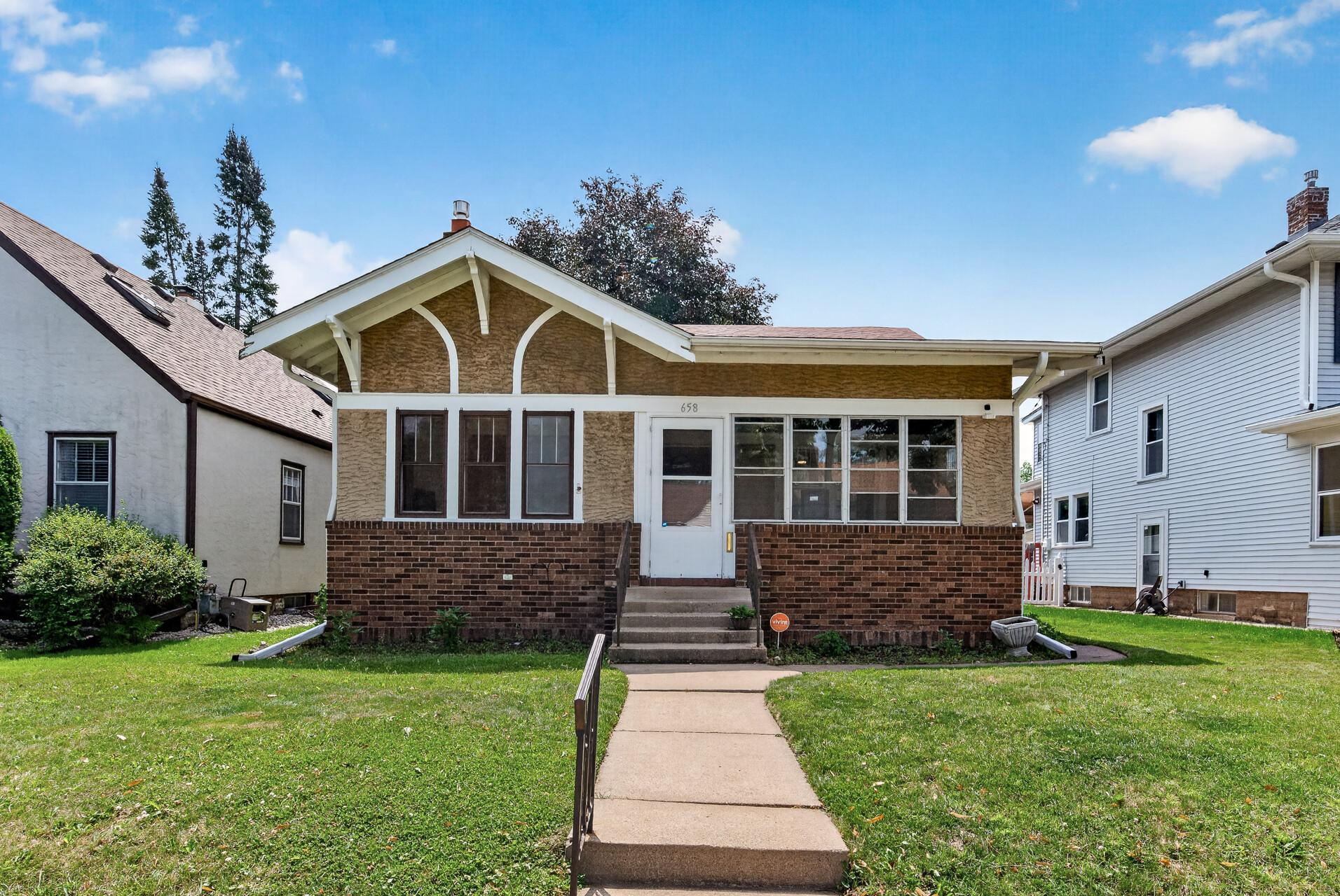 658 Nebraska Avenue E Property Photo 3