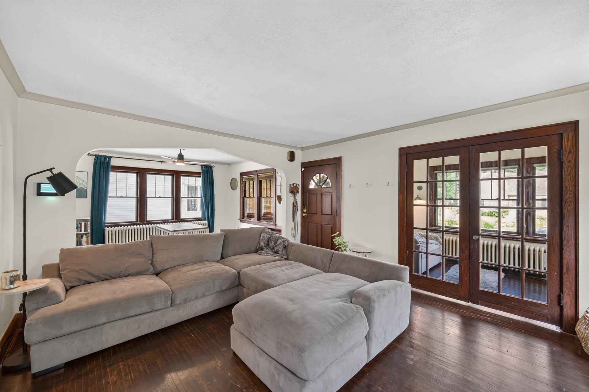 658 Nebraska Avenue E Property Photo 8
