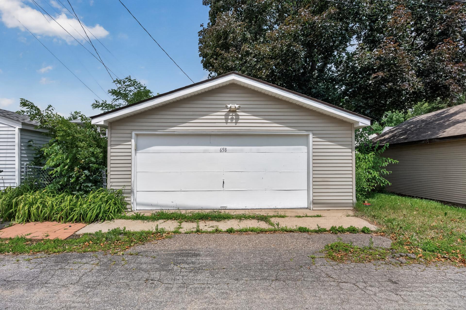 658 Nebraska Avenue E Property Photo 30