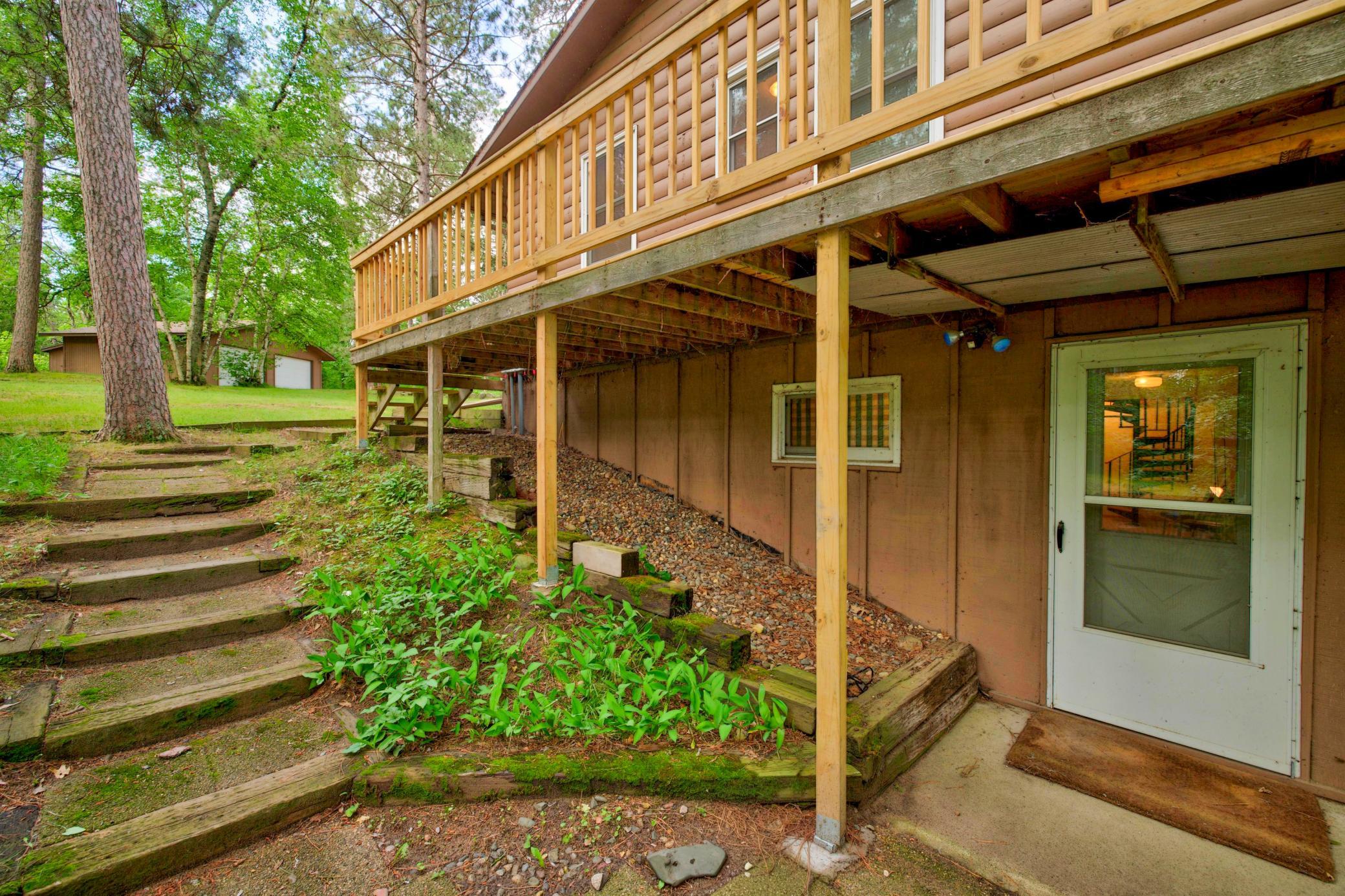 25427 Washington Drive Property Photo 5