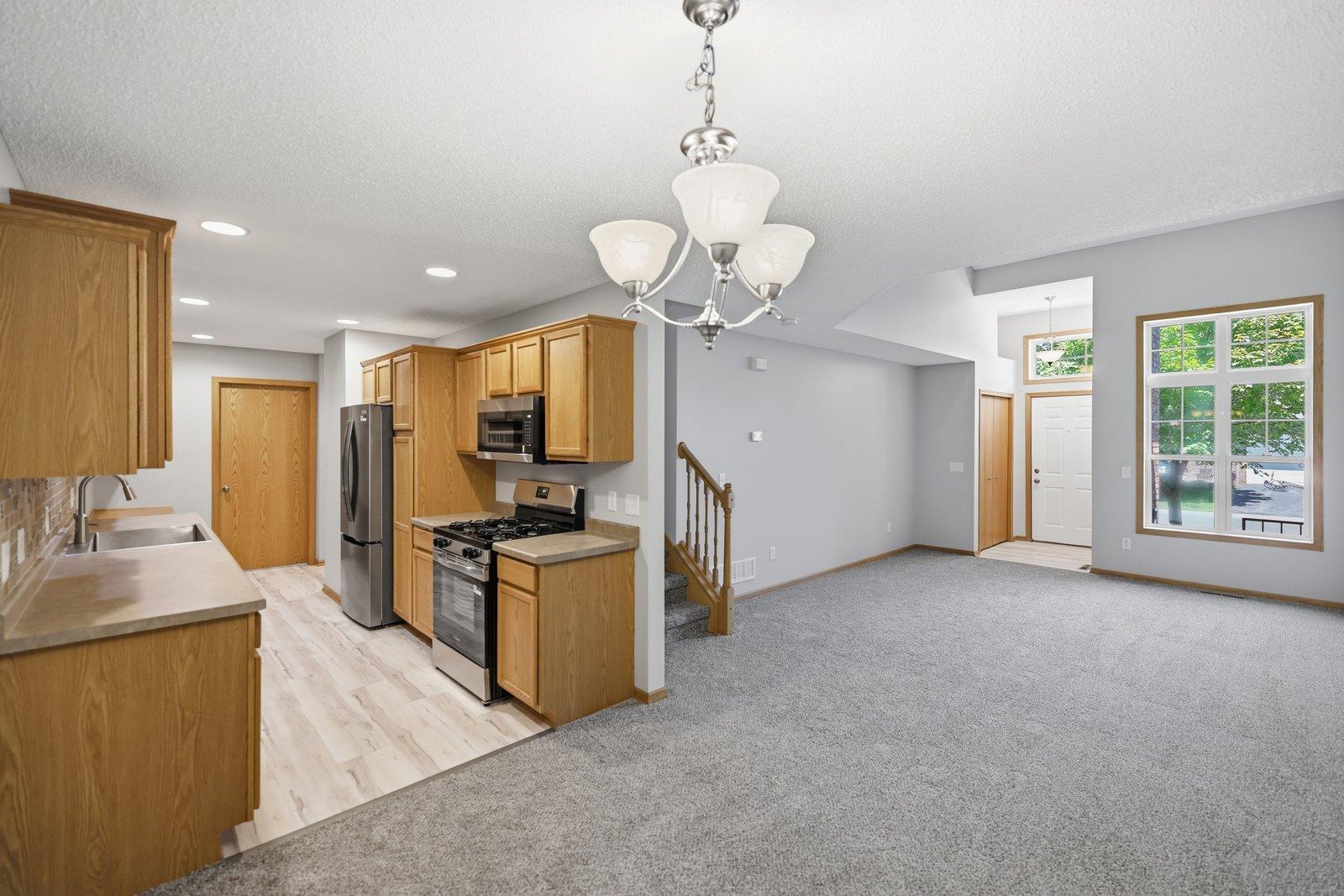 3045 Cutters Grove Avenue Property Photo 6