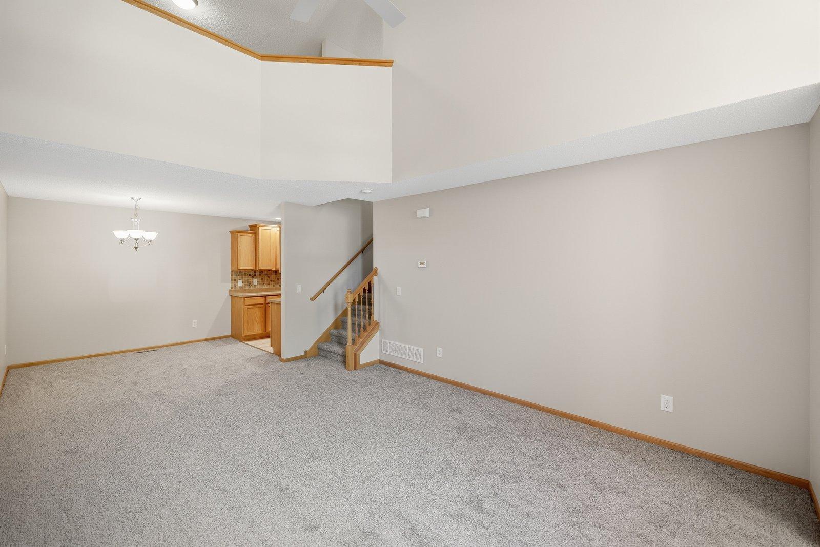 3045 Cutters Grove Avenue Property Photo 8