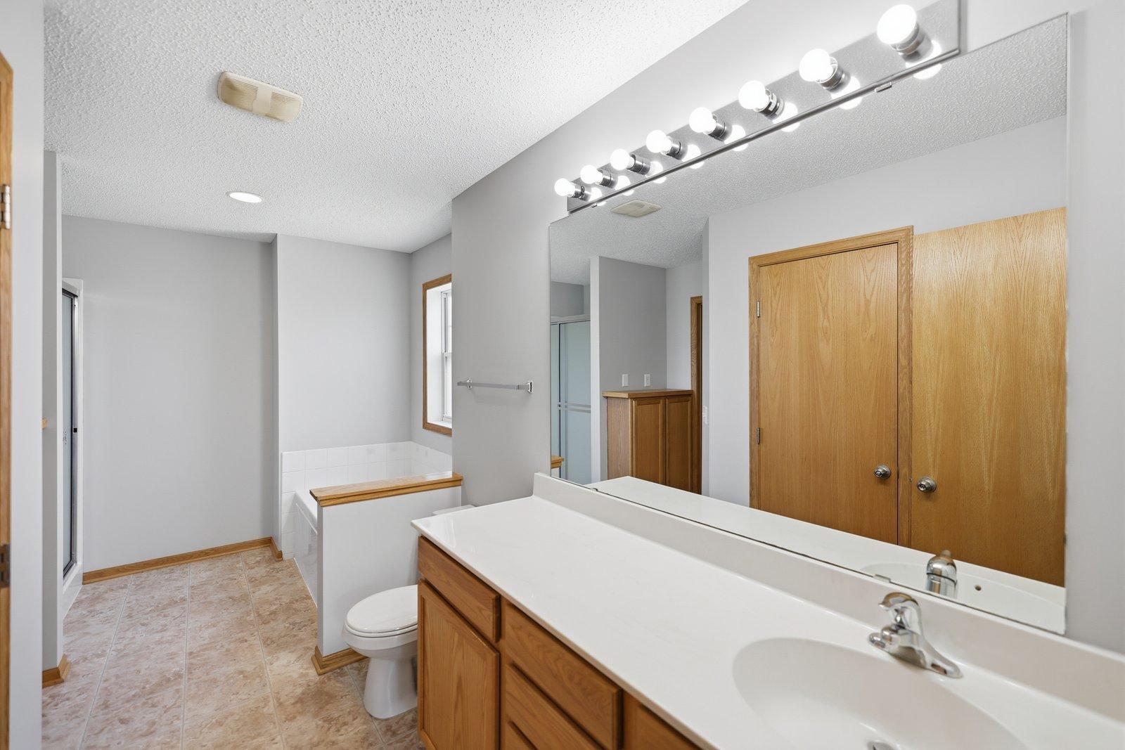3045 Cutters Grove Avenue Property Photo 16