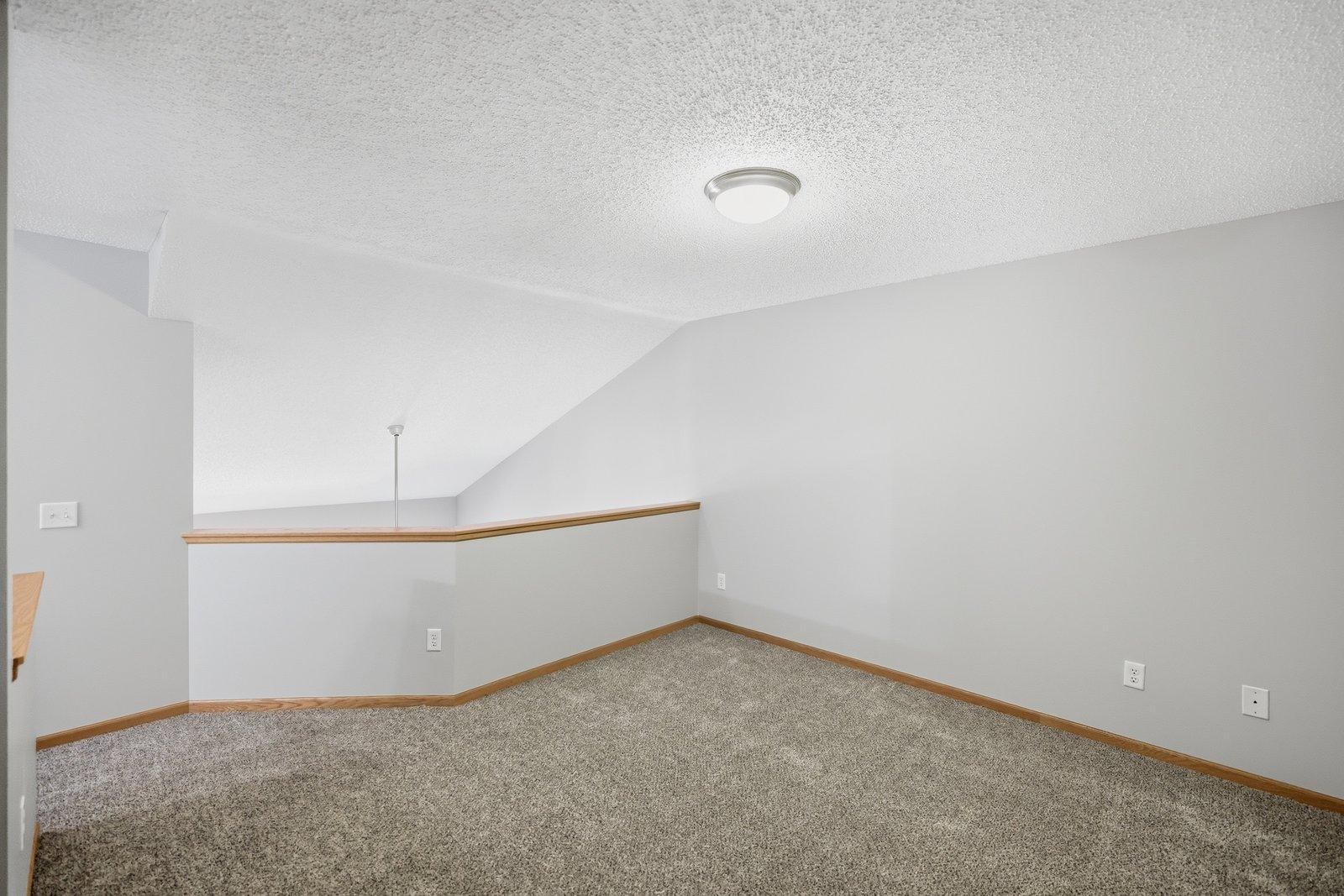 3045 Cutters Grove Avenue Property Photo 20