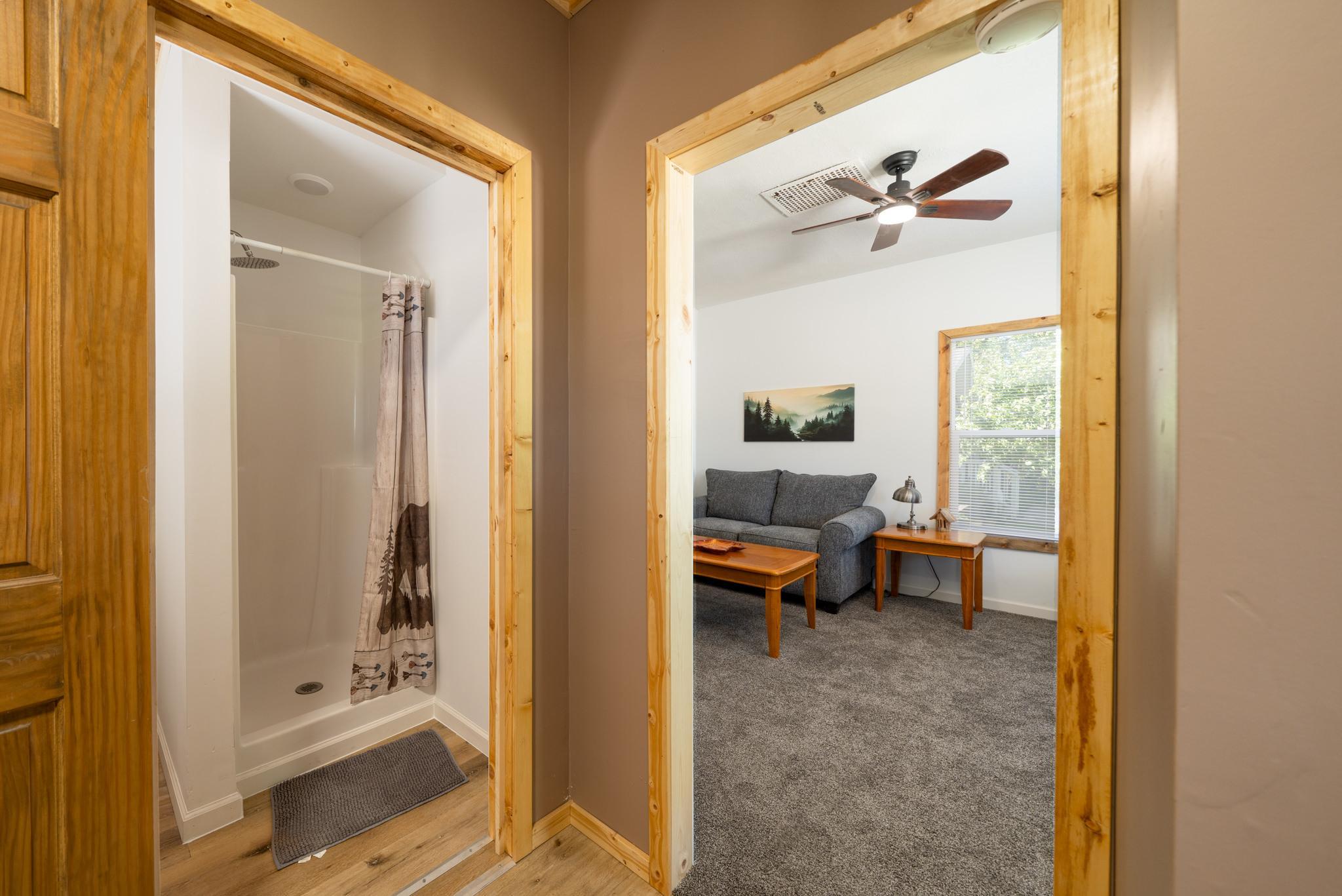 541 5th Street Se Property Photo 9