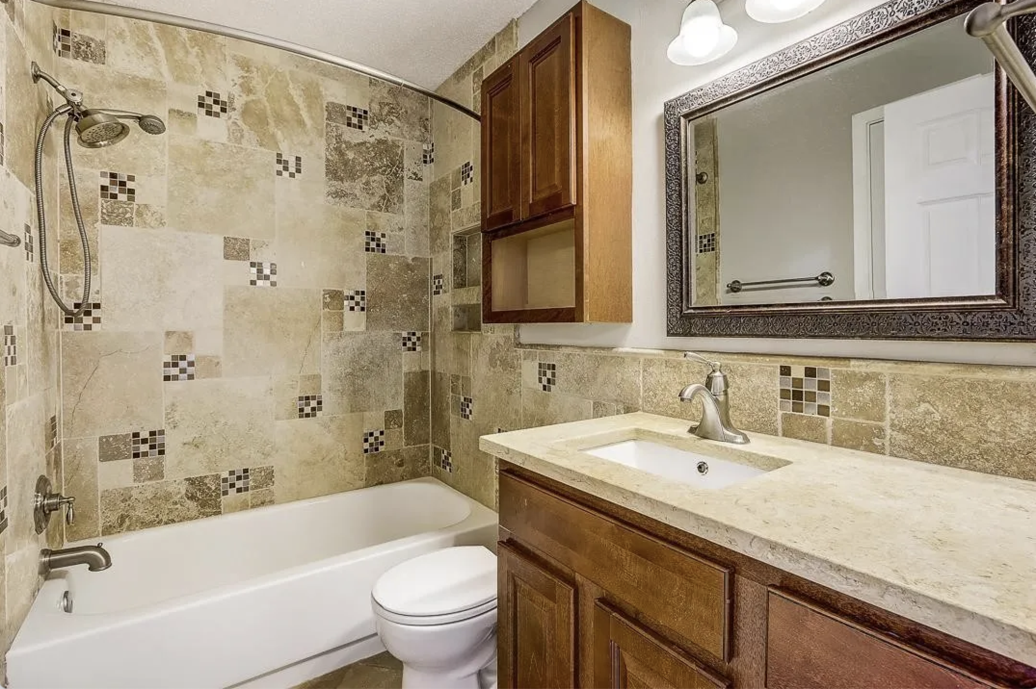 8778 Hawthorne Drive Property Photo 11