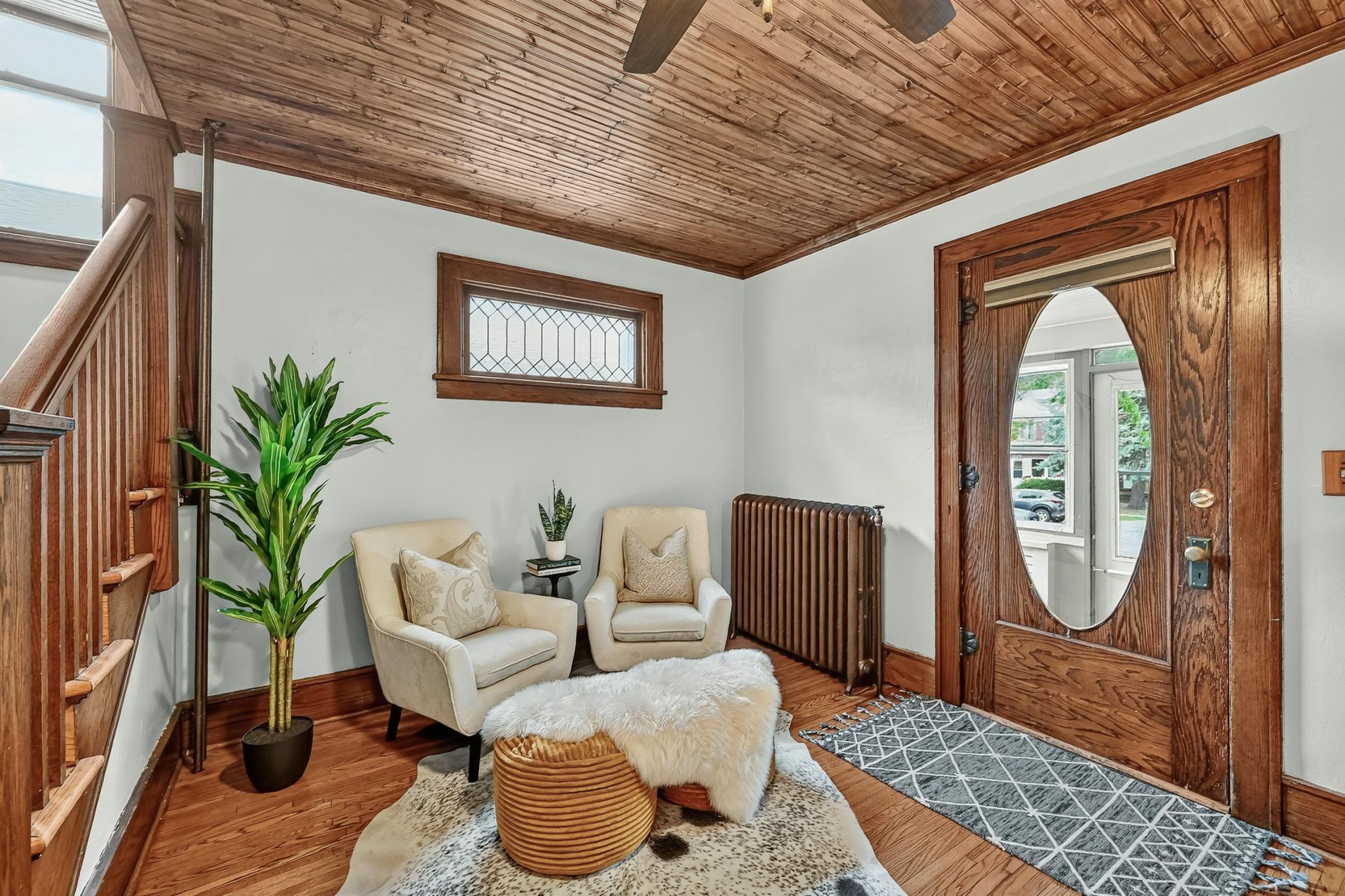 842 2nd Street Nw Property Photo 4