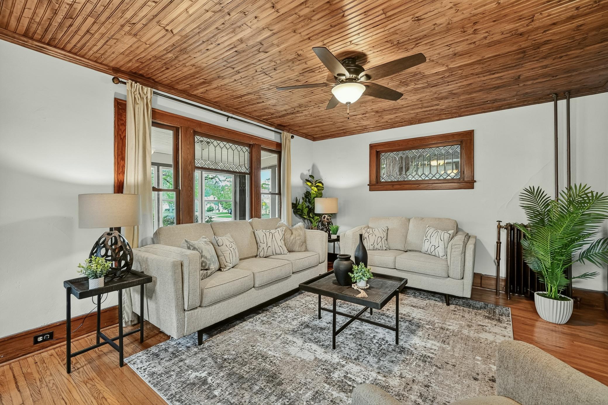 842 2nd Street Nw Property Photo 6