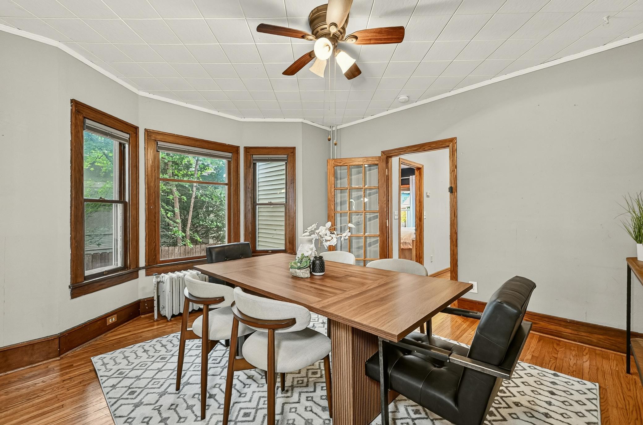 842 2nd Street Nw Property Photo 9