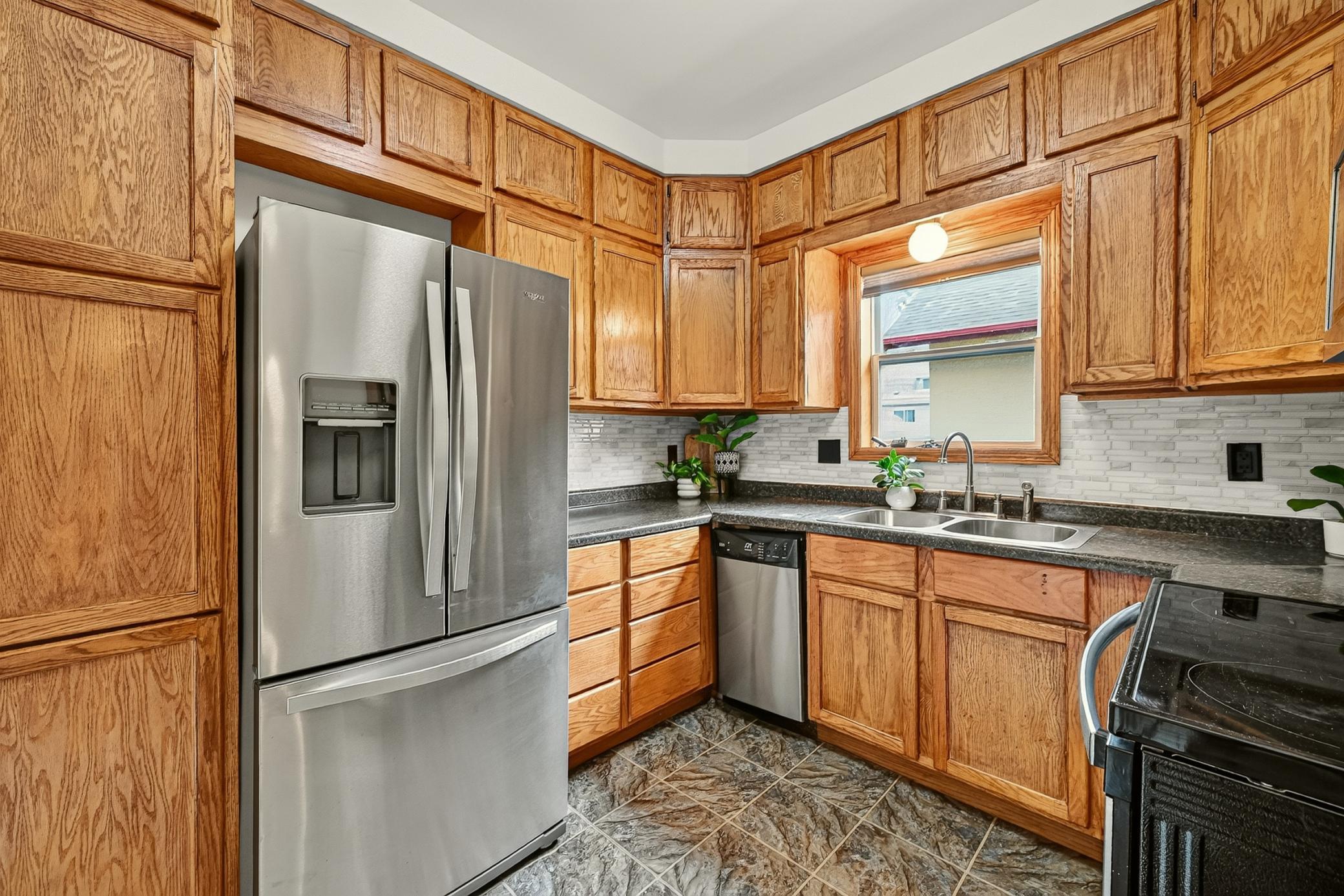 842 2nd Street Nw Property Photo 14