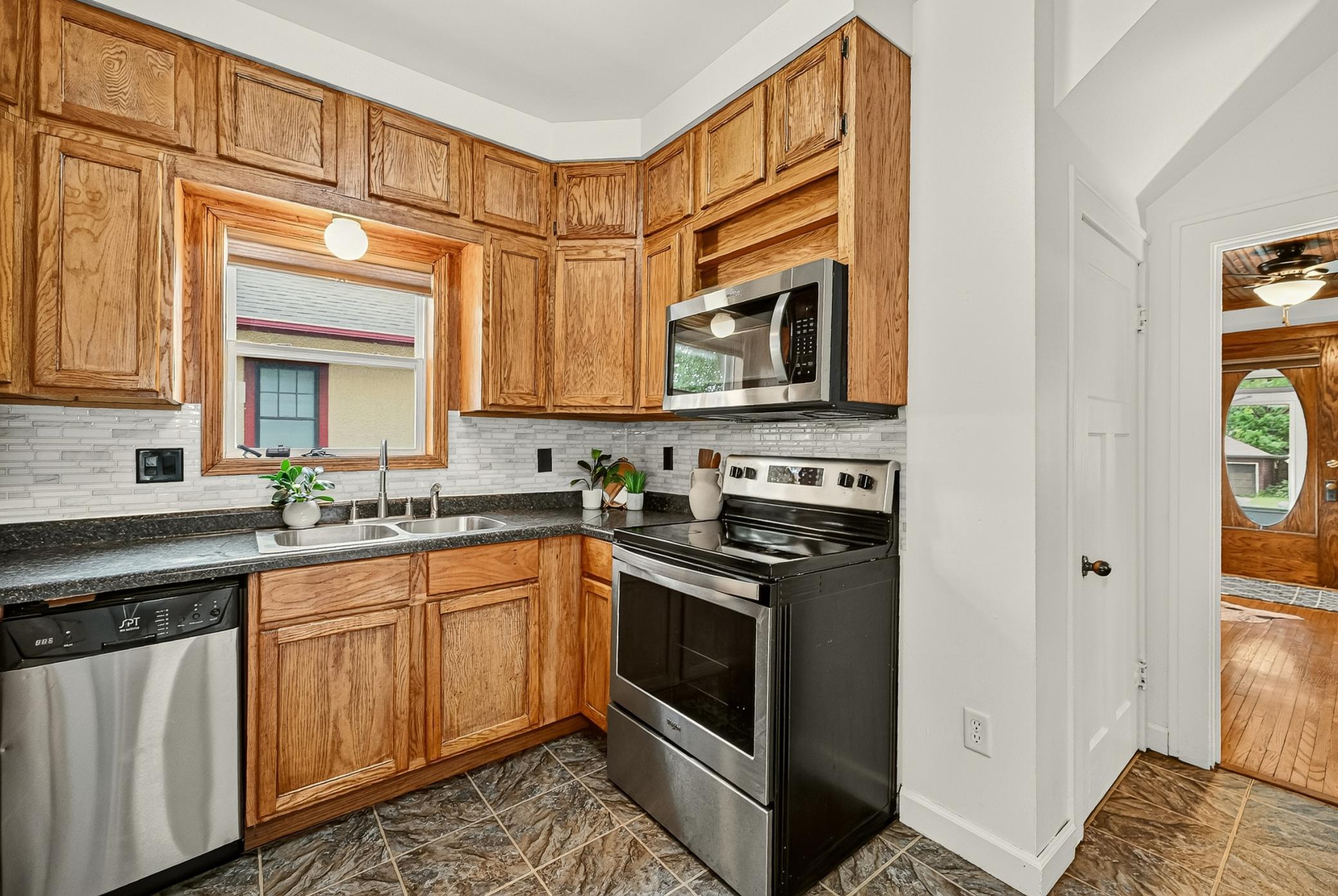 842 2nd Street Nw Property Photo 15