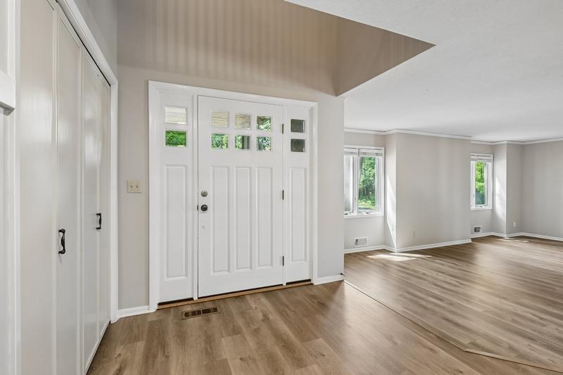 8440 Bayridge Lane Property Photo 4
