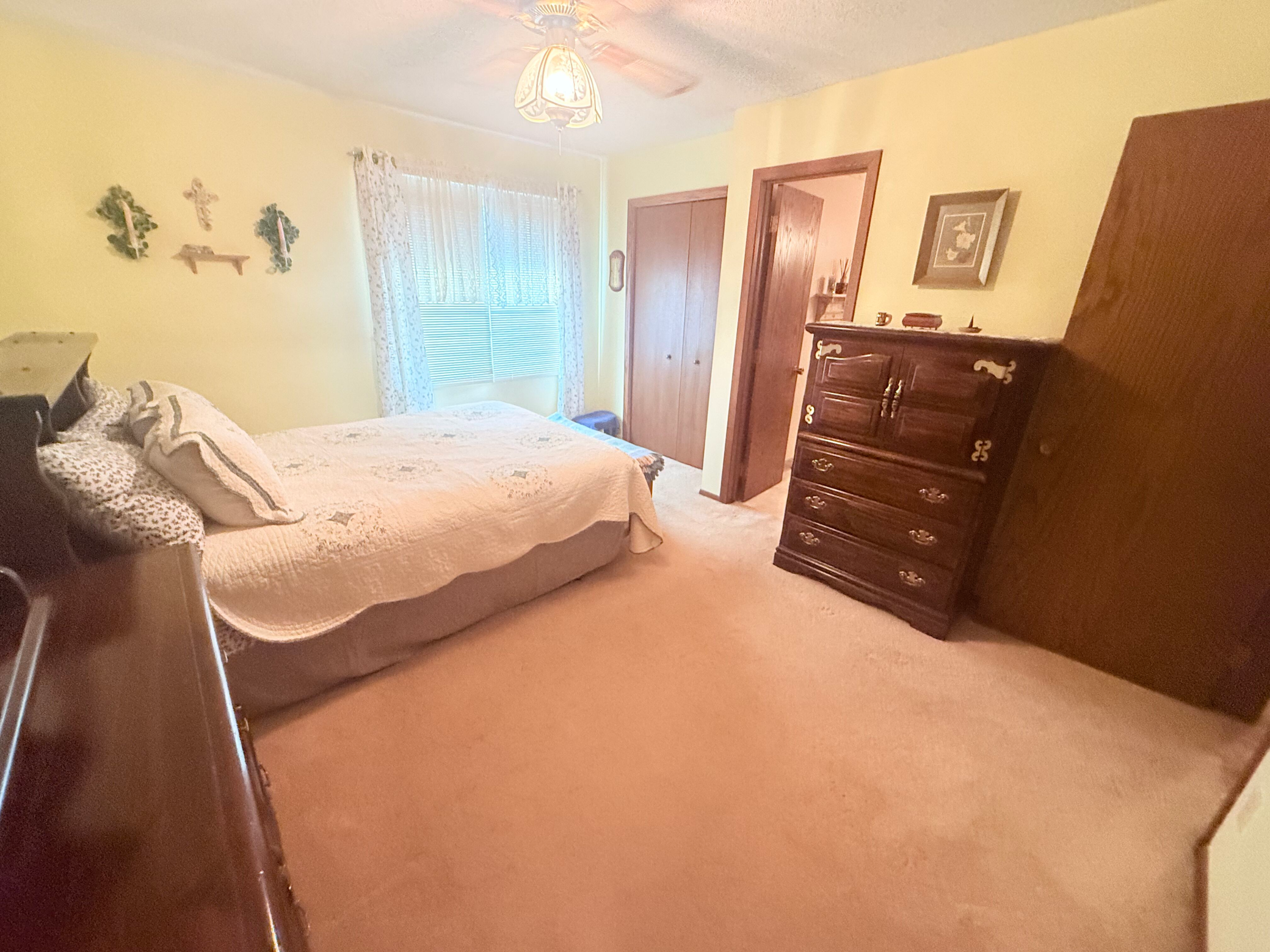 2224 Tower Court Property Photo 12