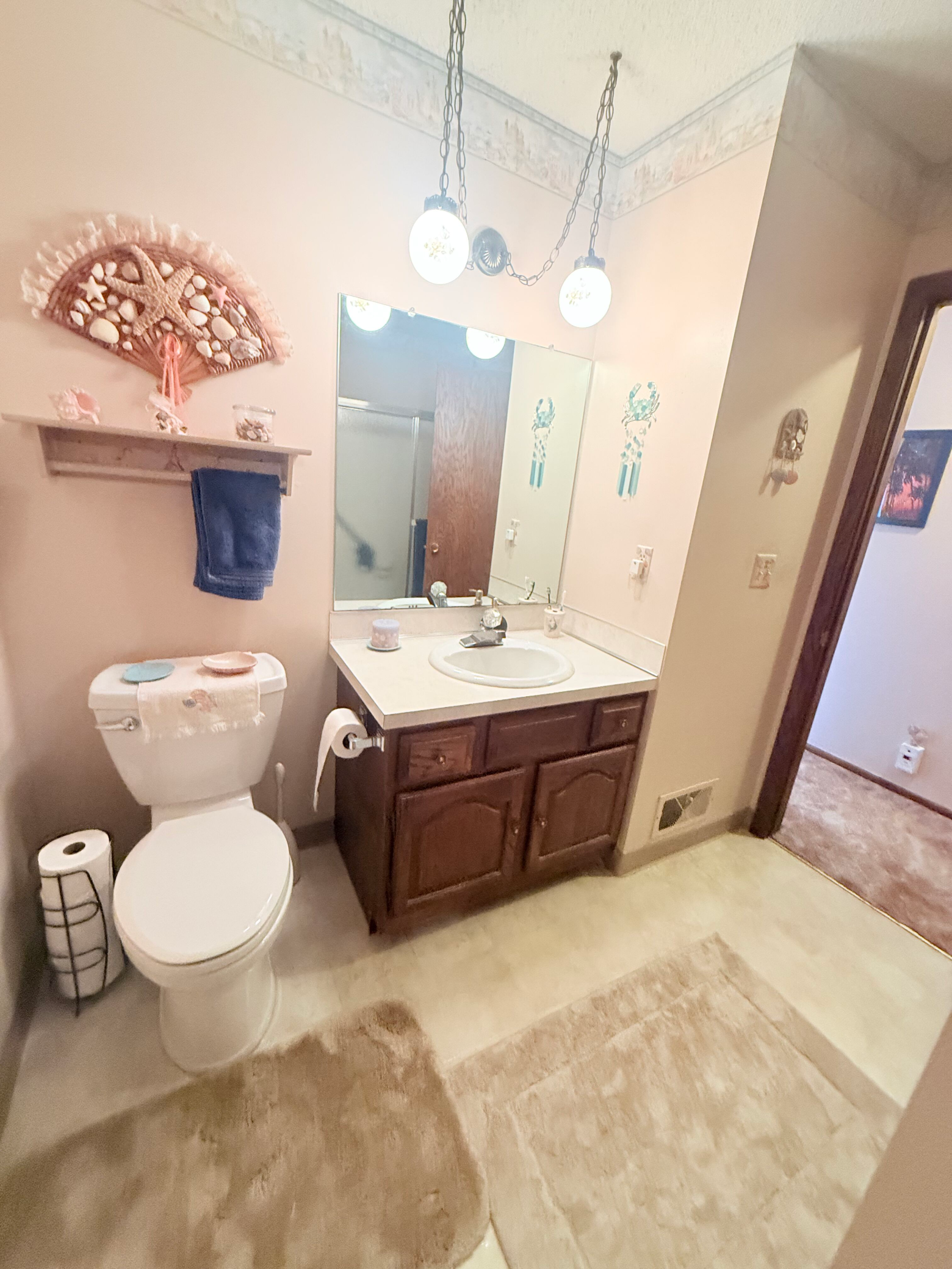 2224 Tower Court Property Photo 13