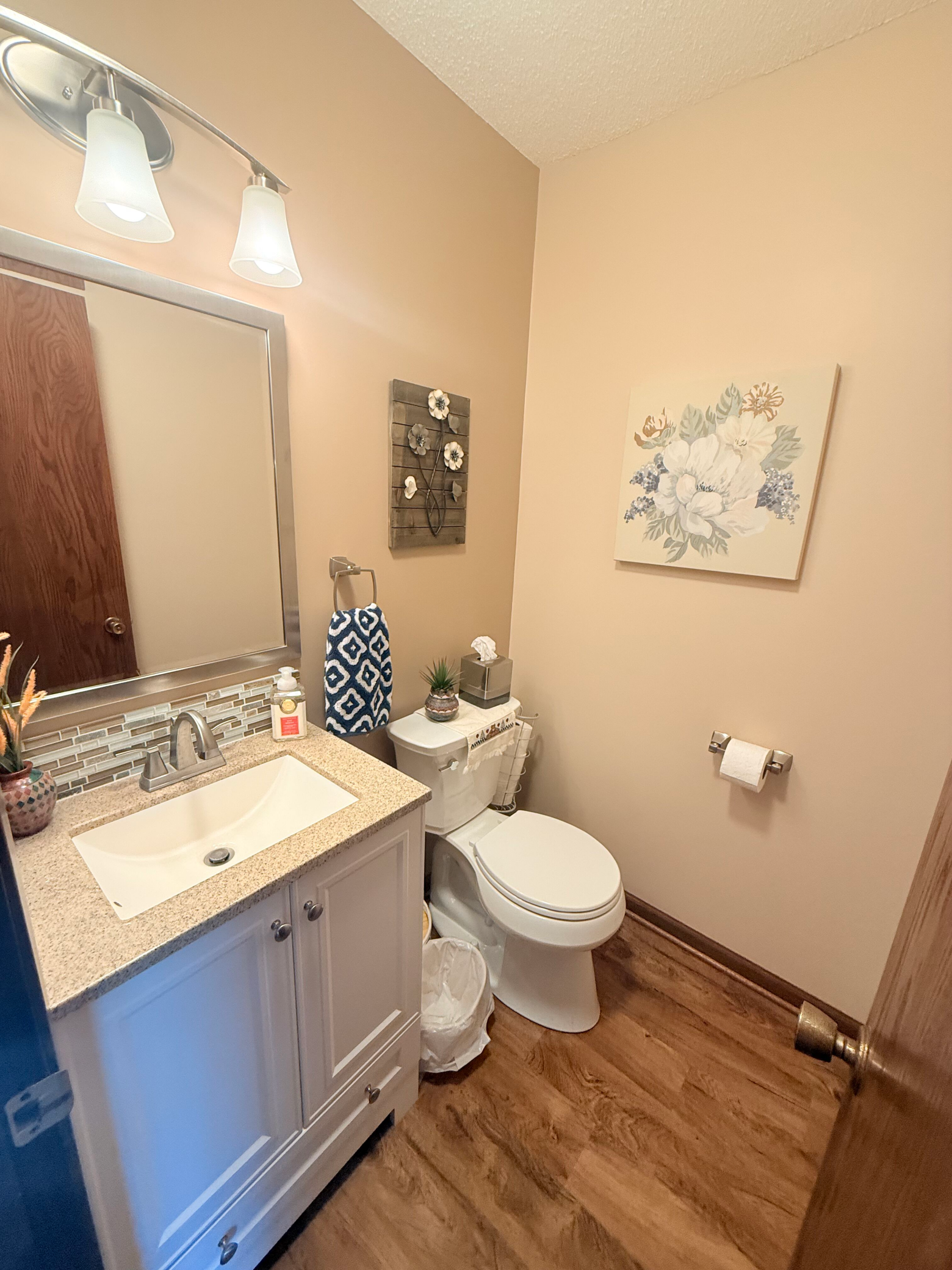 2224 Tower Court Property Photo 17